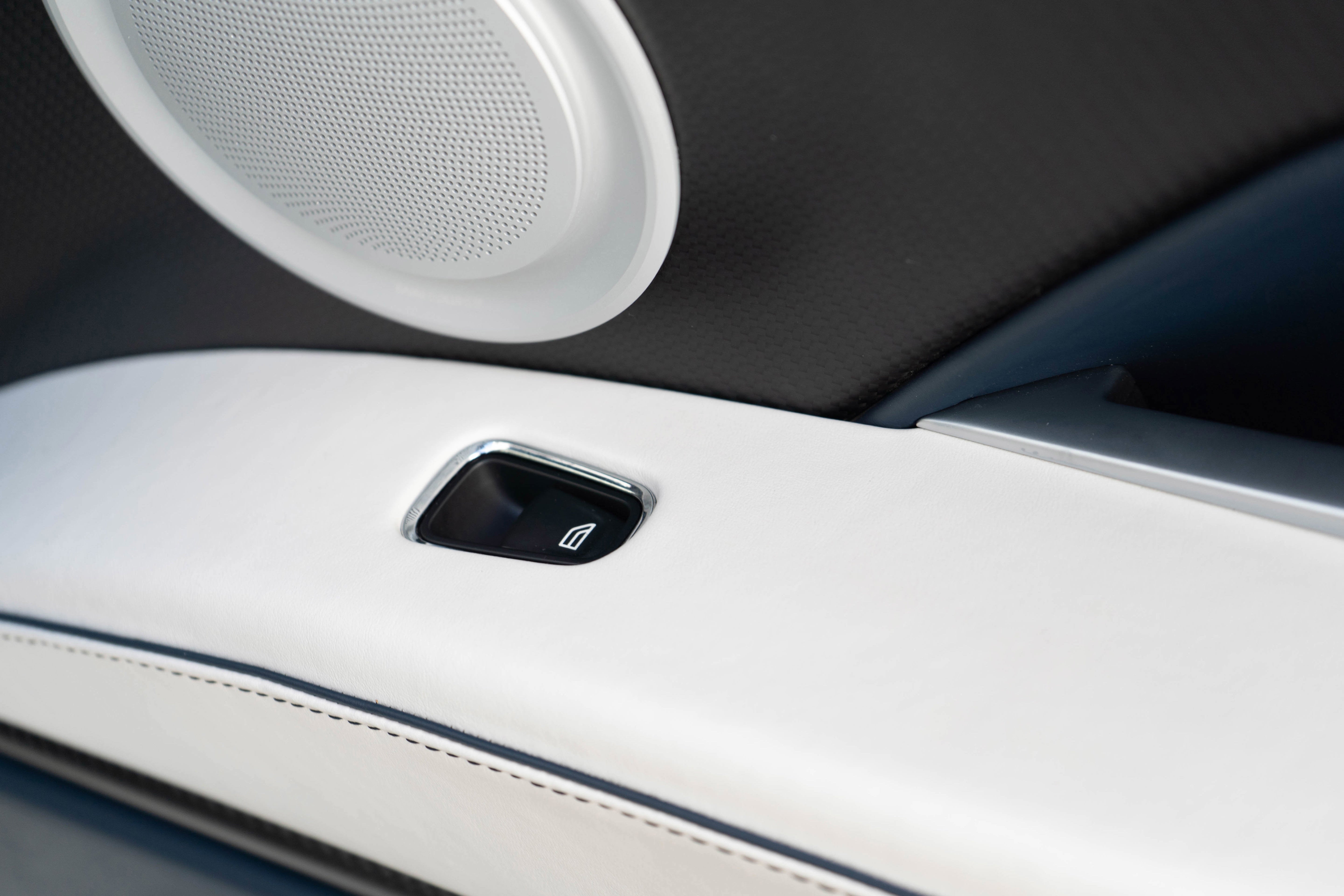 2019 Aston Martin DBS Superleggera