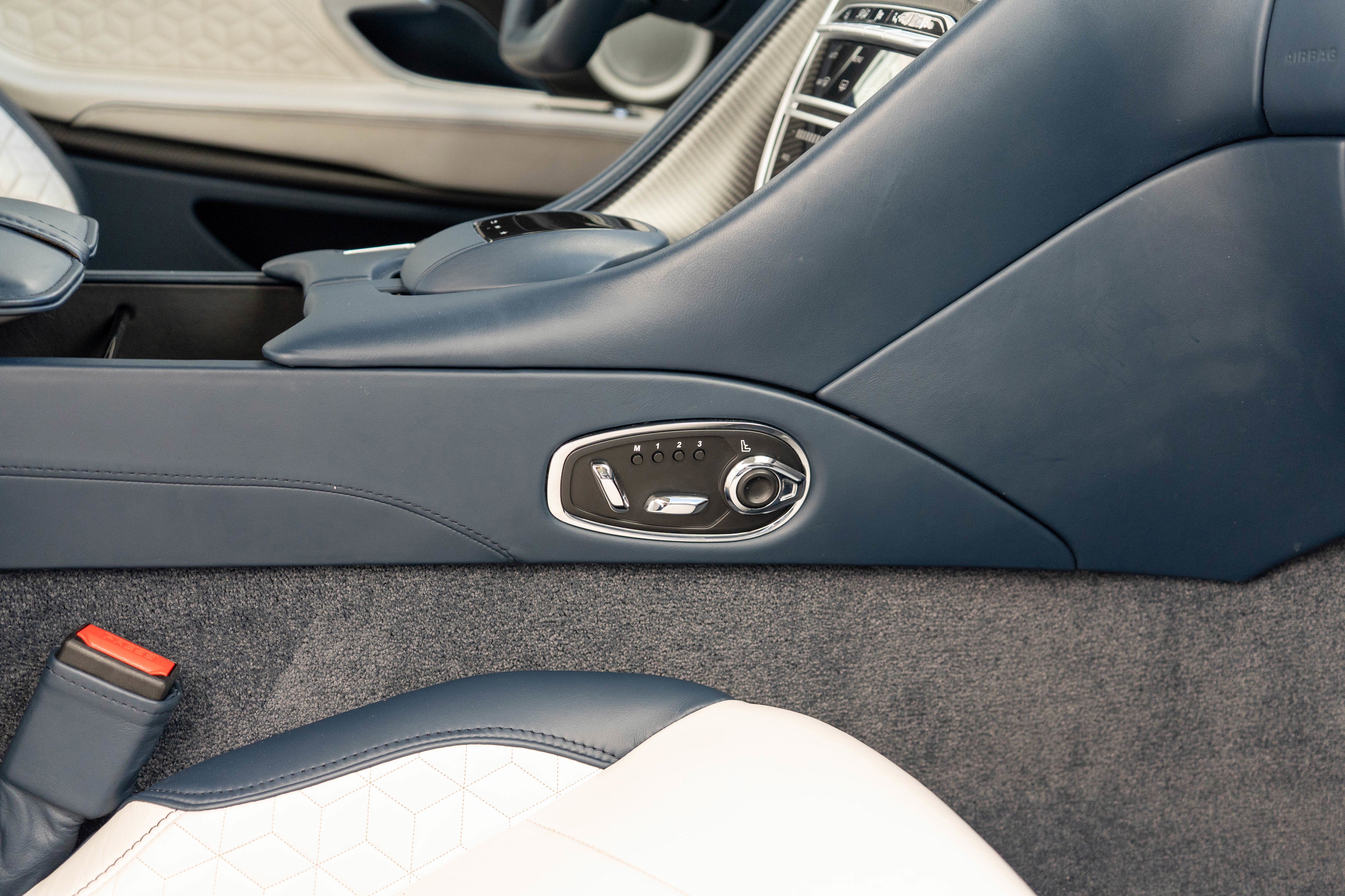 2019 Aston Martin DBS Superleggera