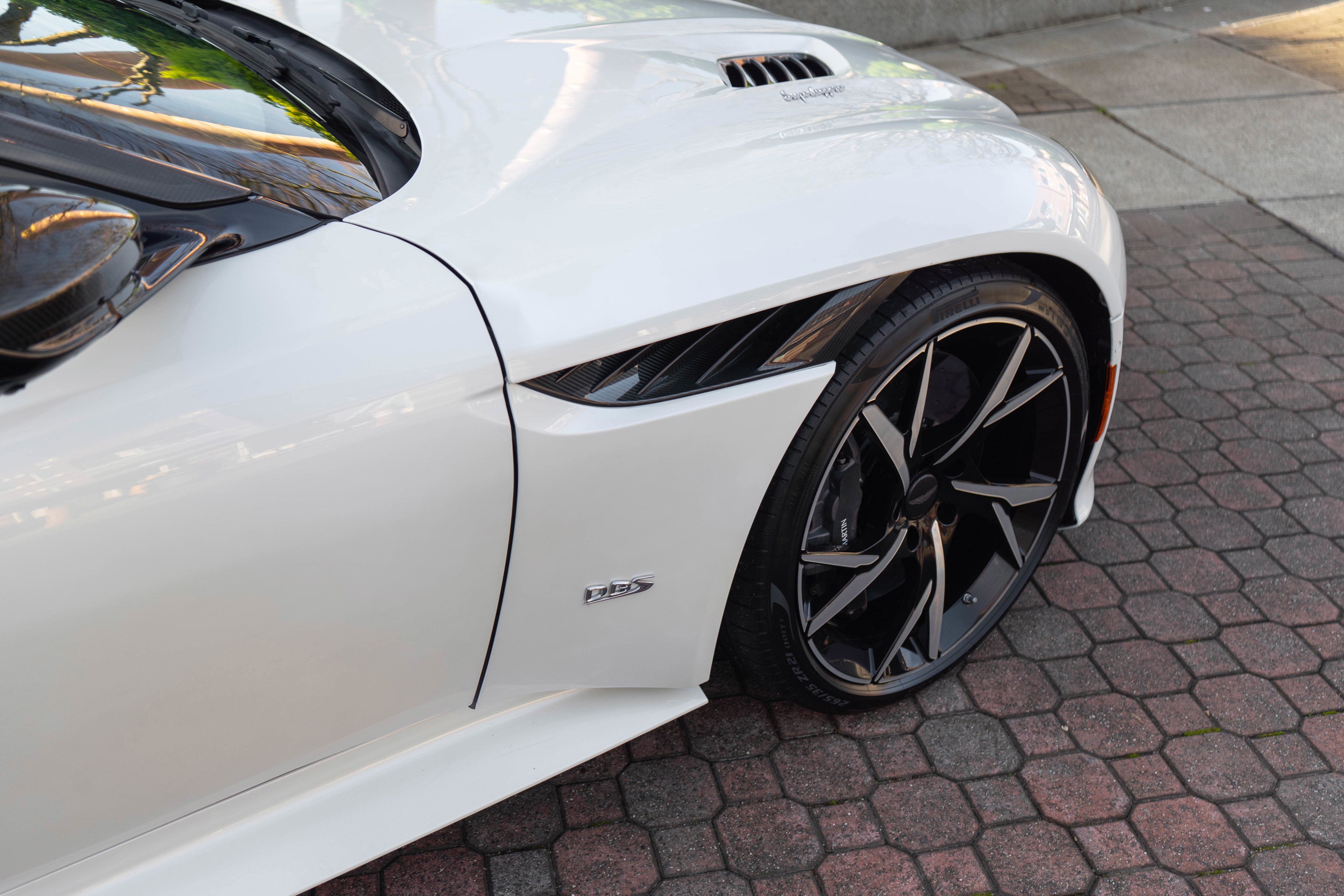 2019 Aston Martin DBS Superleggera