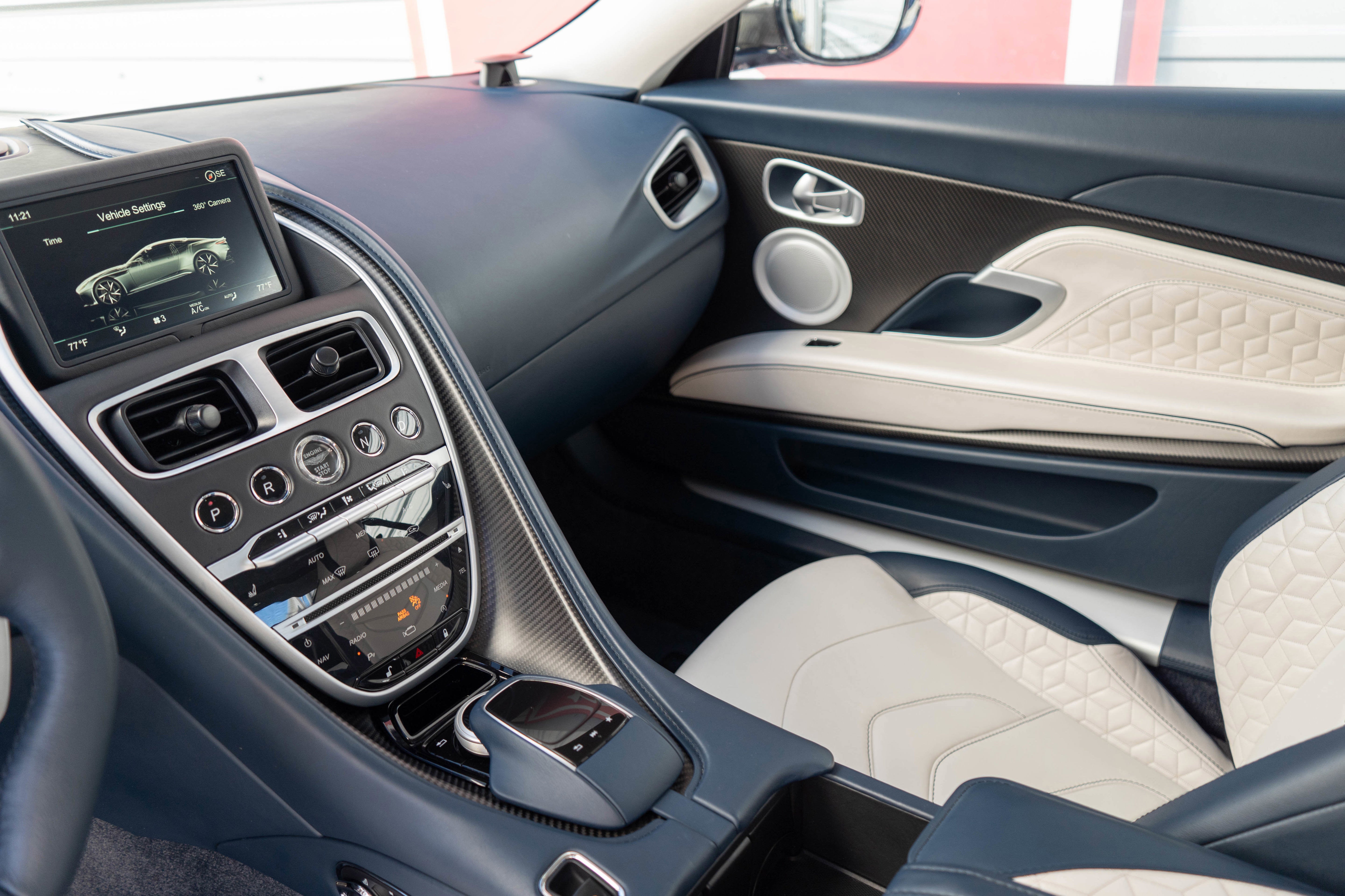 2019 Aston Martin DBS Superleggera