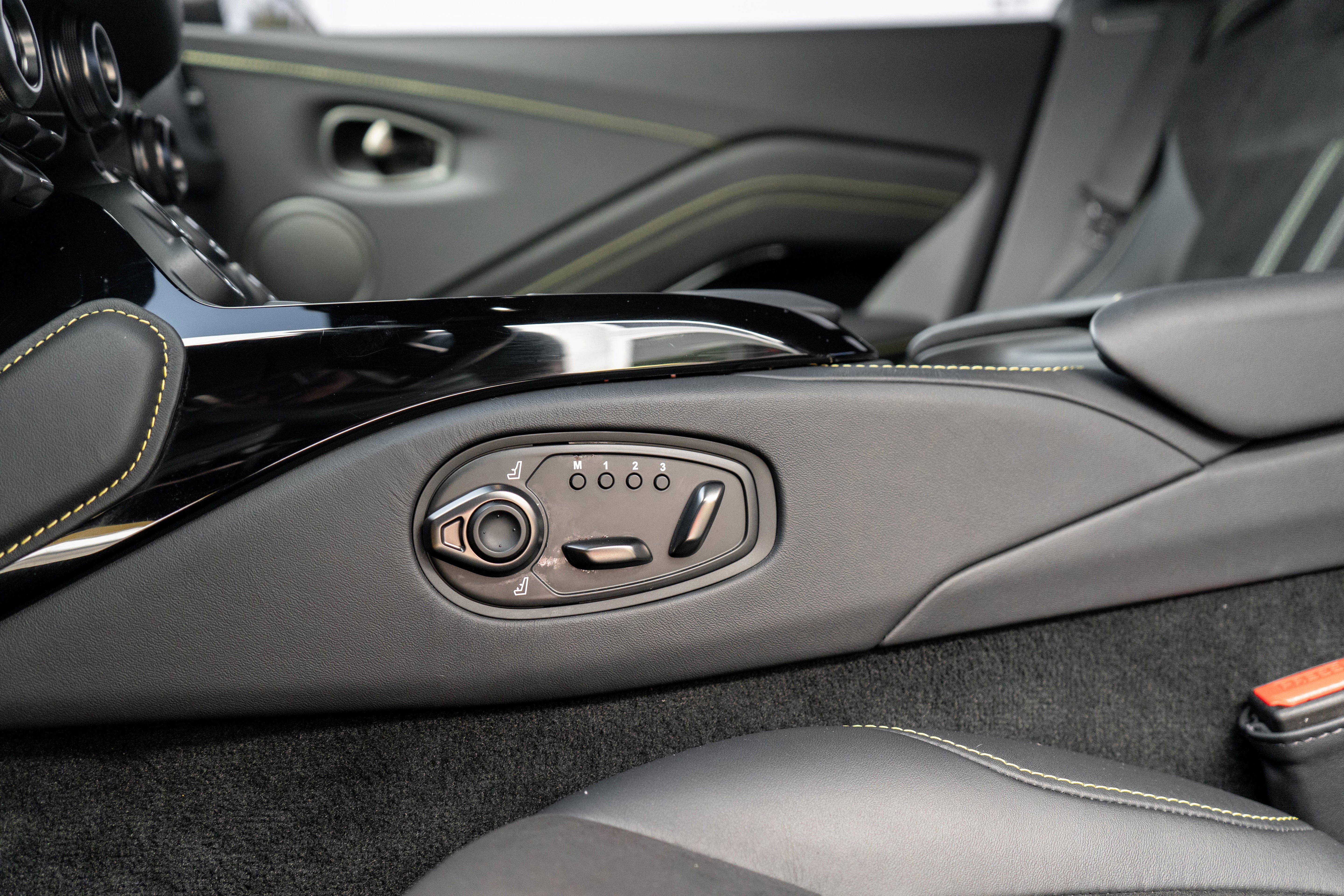 2023 Aston Martin Vantage Coupe