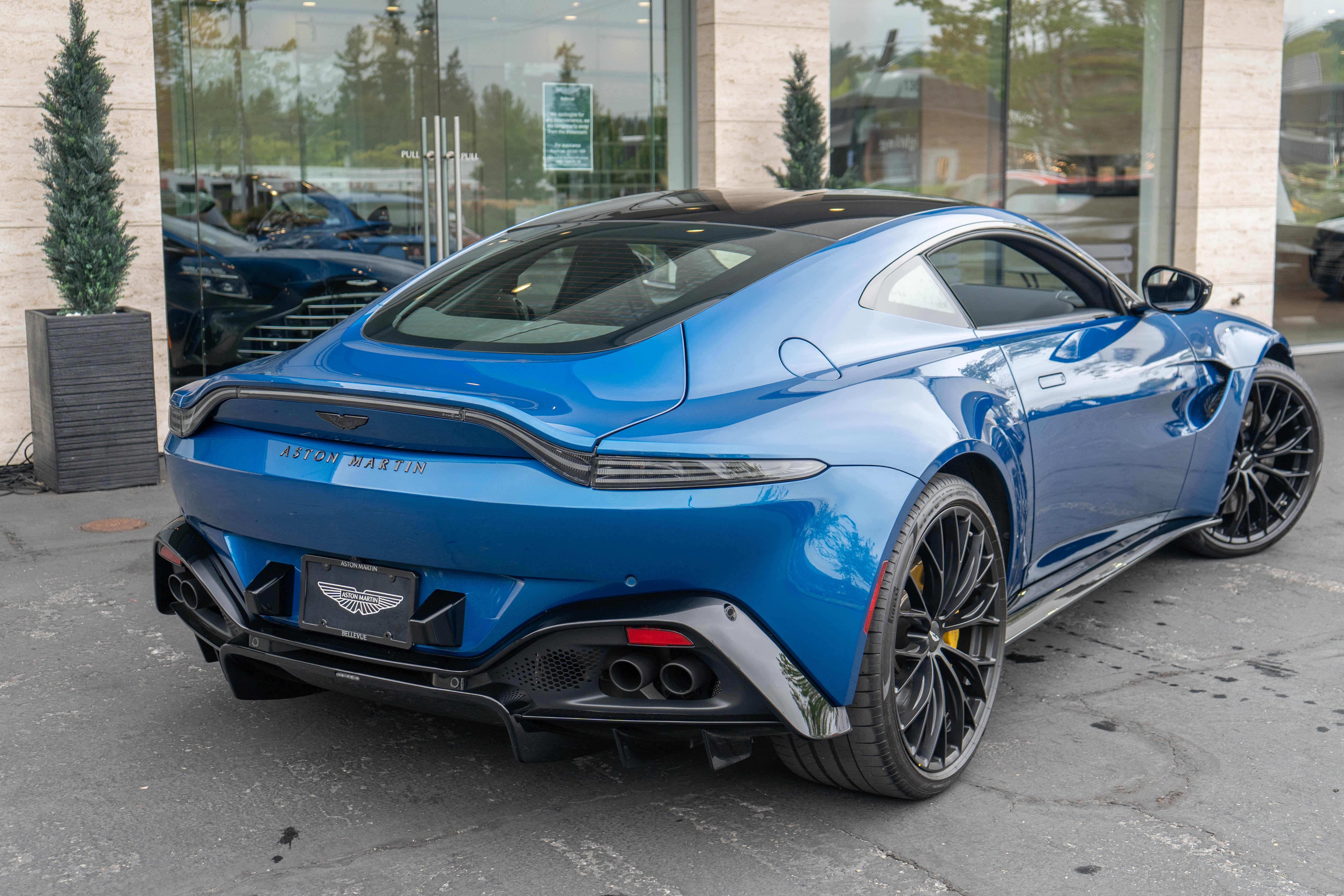 2022 Aston Martin Vantage Coupe