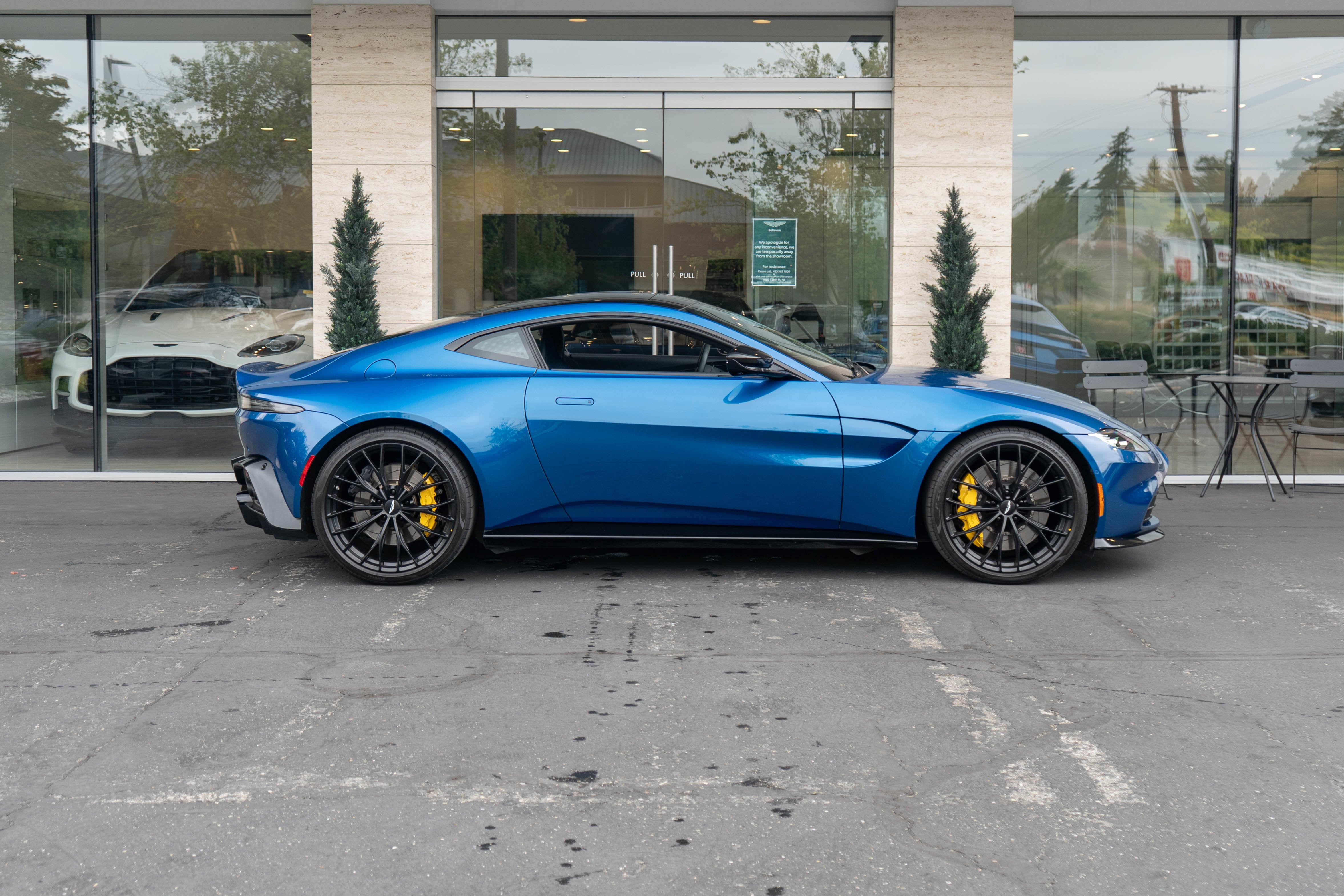 2022 Aston Martin Vantage Coupe