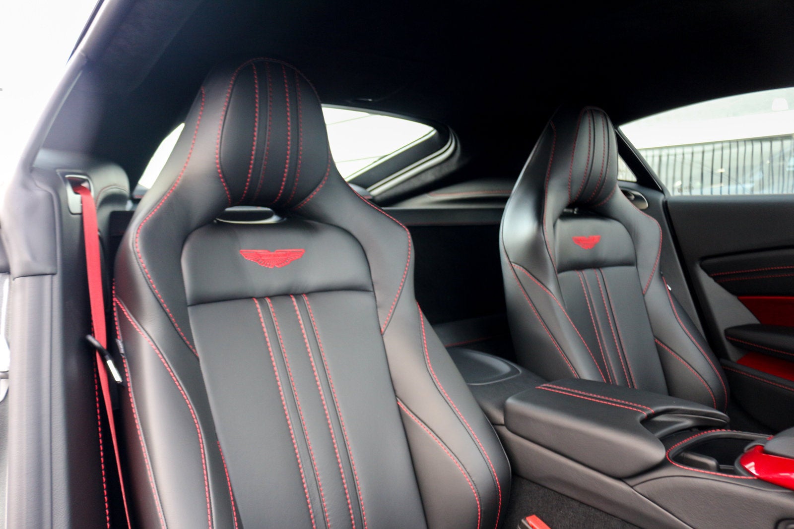 2021 Aston Martin Vantage Coupe Automatic