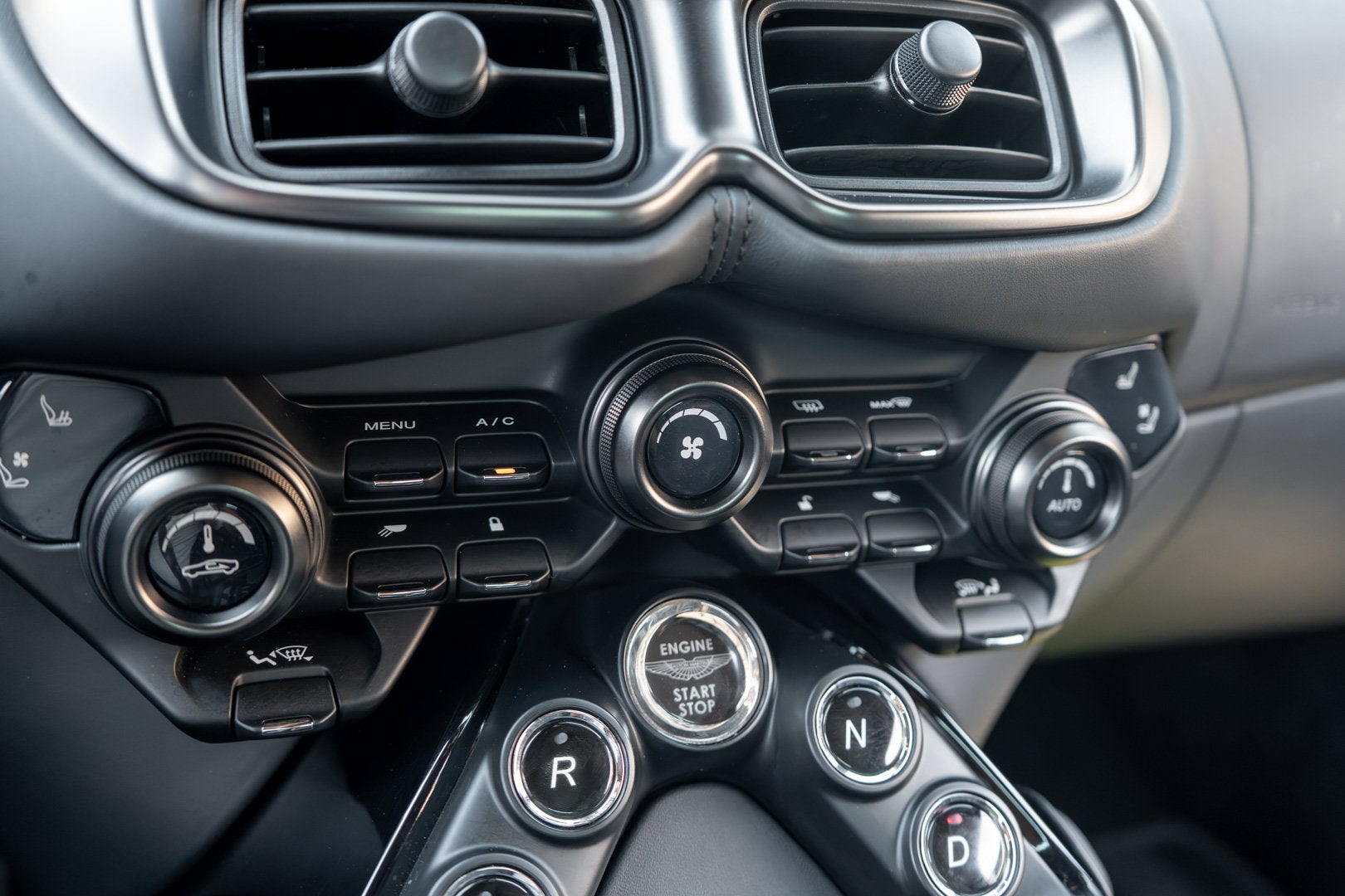2023 Aston Martin Vantage Roadster