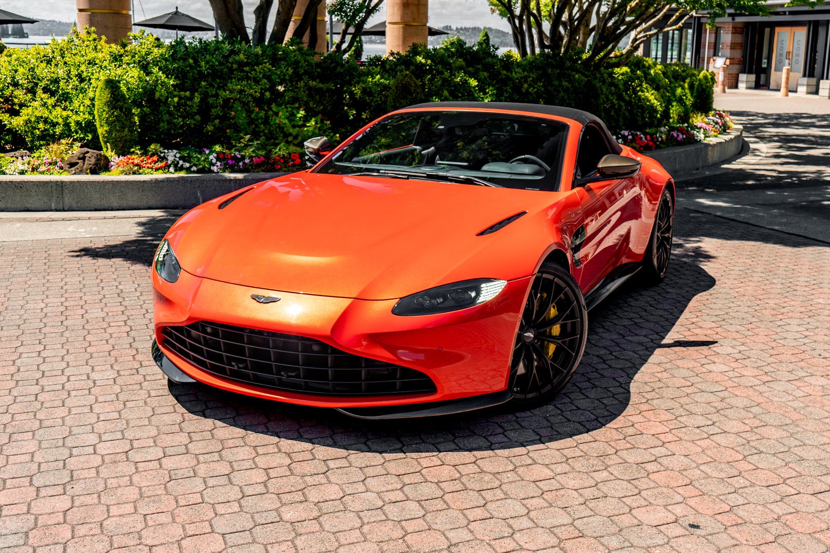 2023 Aston Martin Vantage Roadster