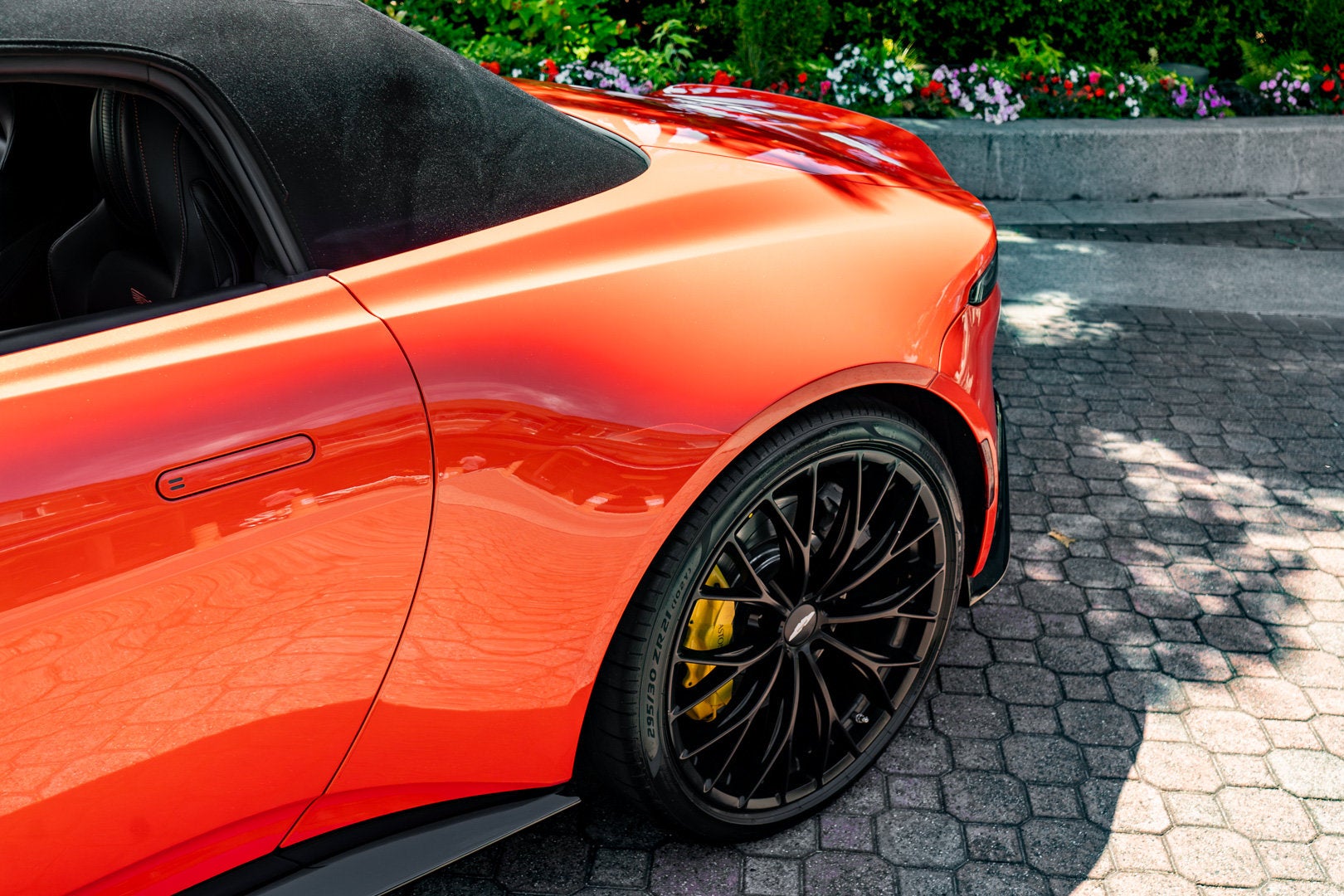 2023 Aston Martin Vantage Roadster