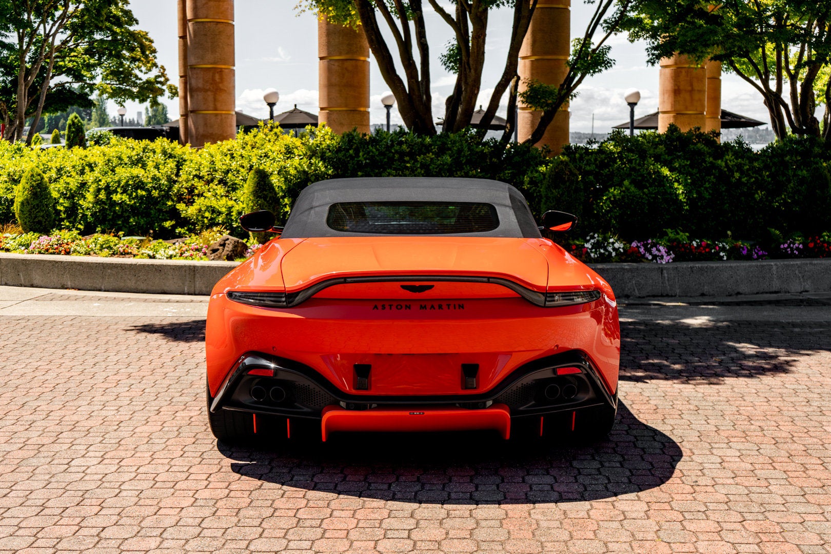 2023 Aston Martin Vantage Roadster
