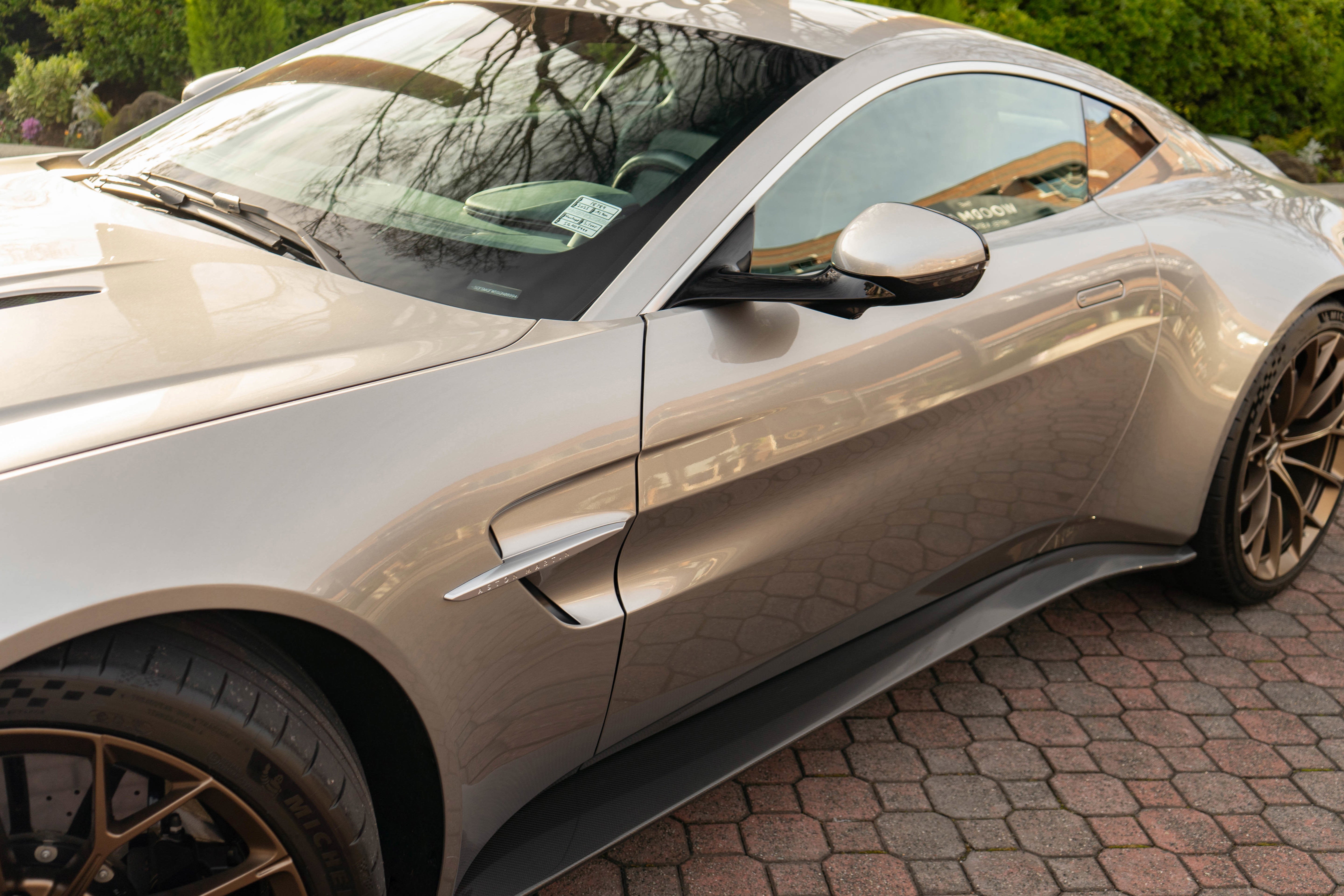 2025 Aston Martin Vantage Coupe