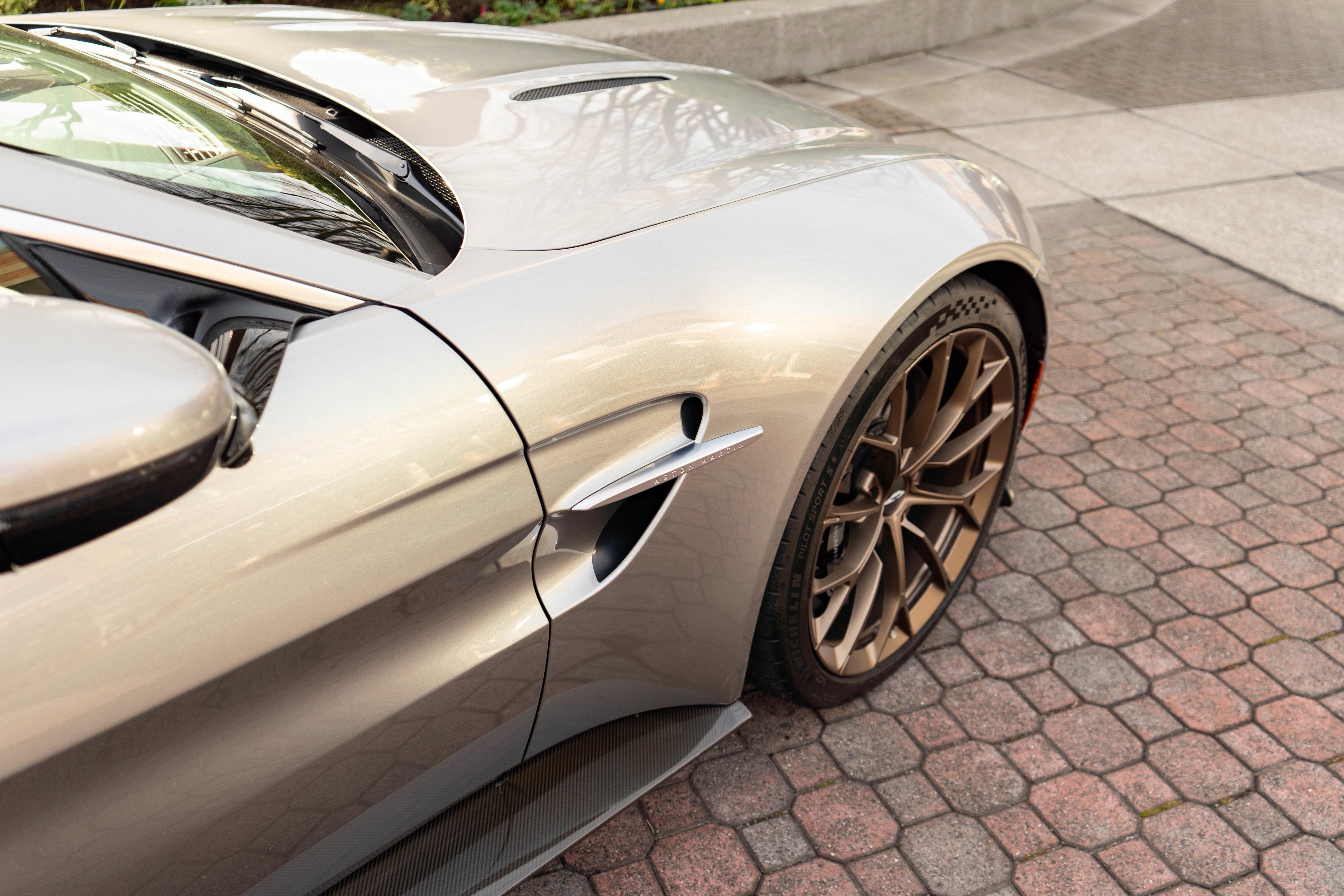 2025 Aston Martin Vantage Coupe