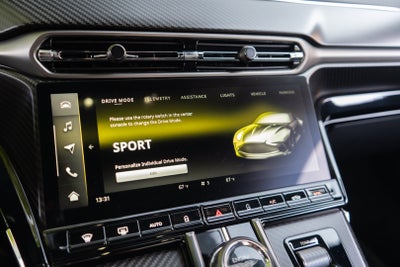 2025 Aston Martin Vantage Coupe