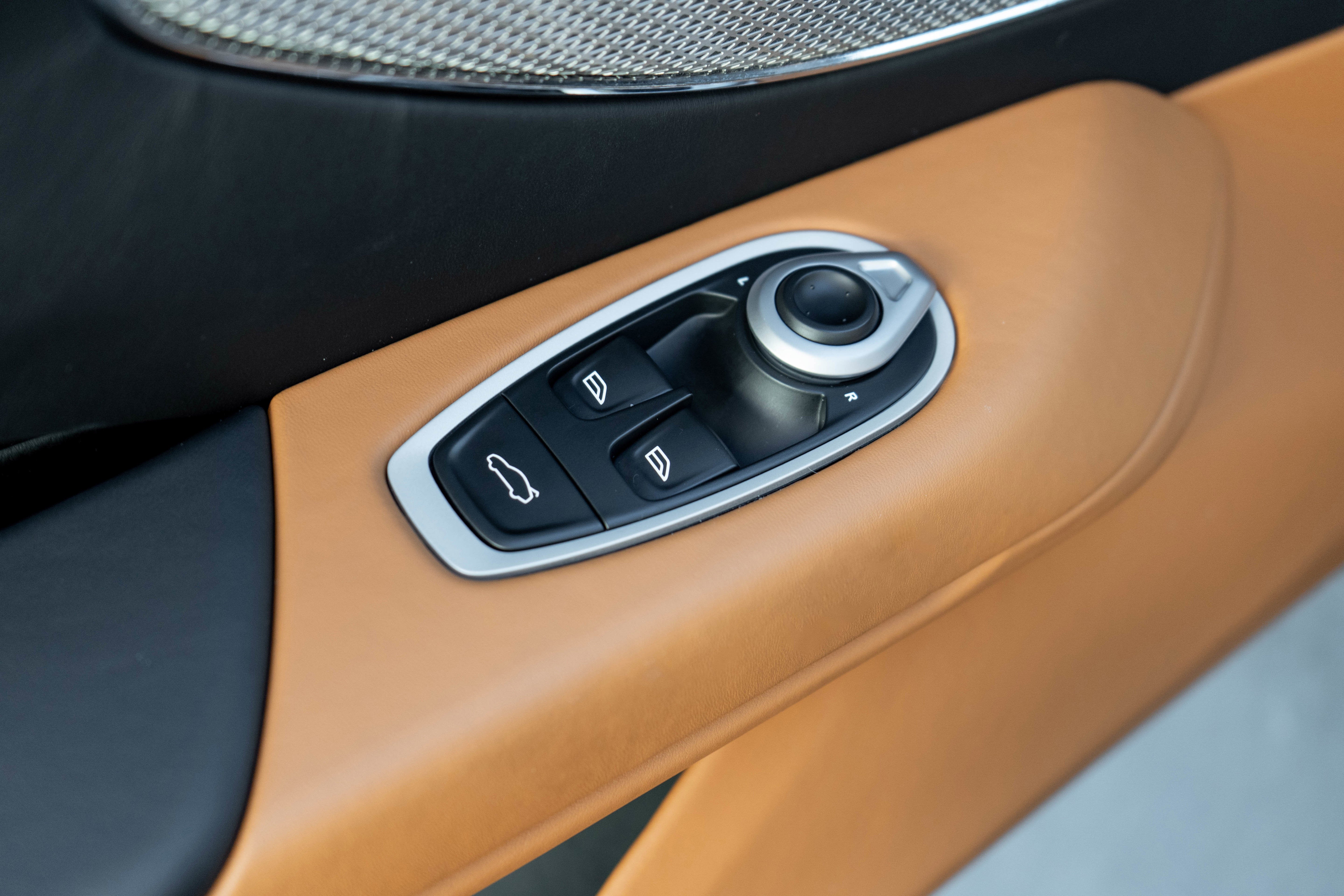 2025 Aston Martin Vantage Coupe