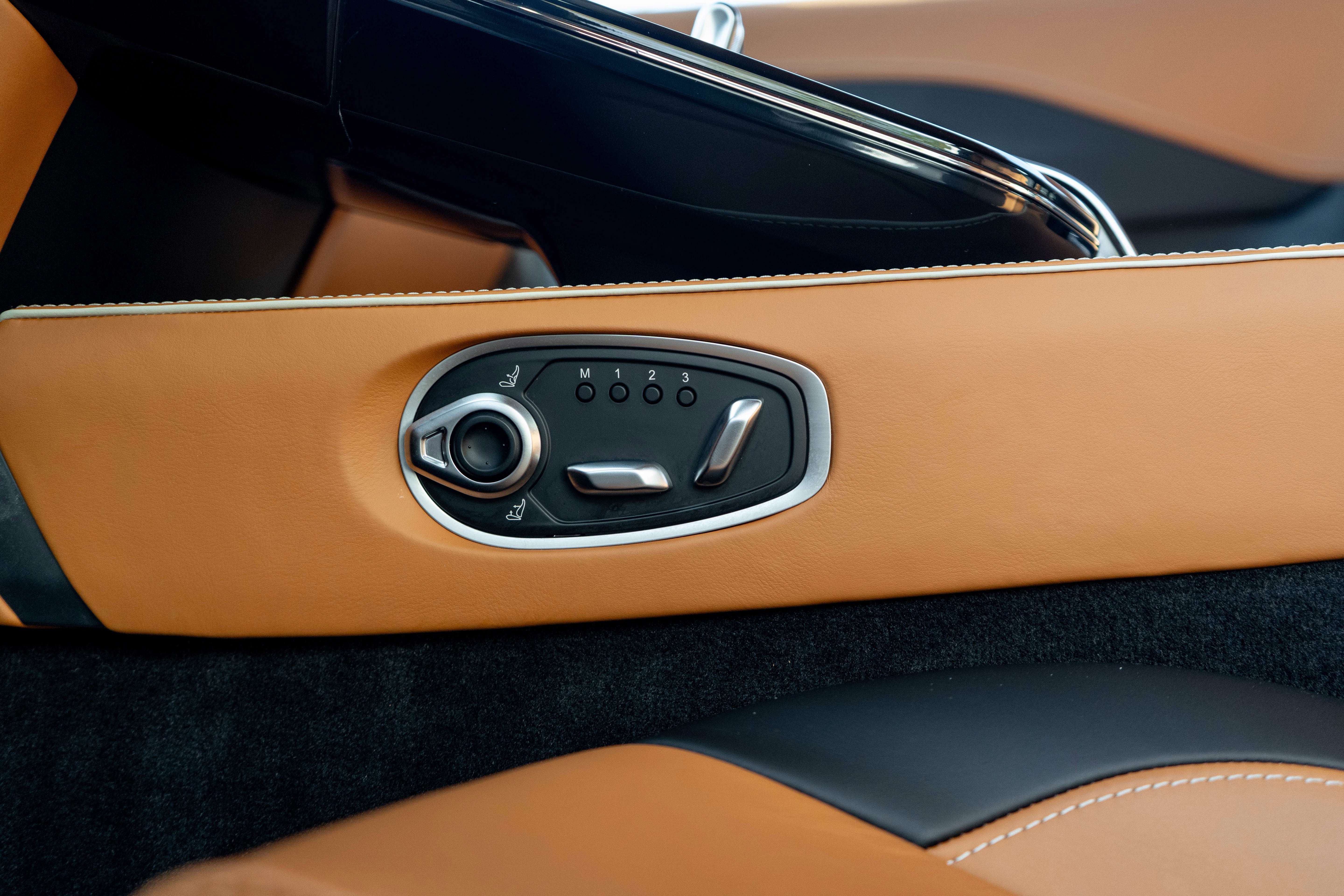 2025 Aston Martin Vantage Coupe