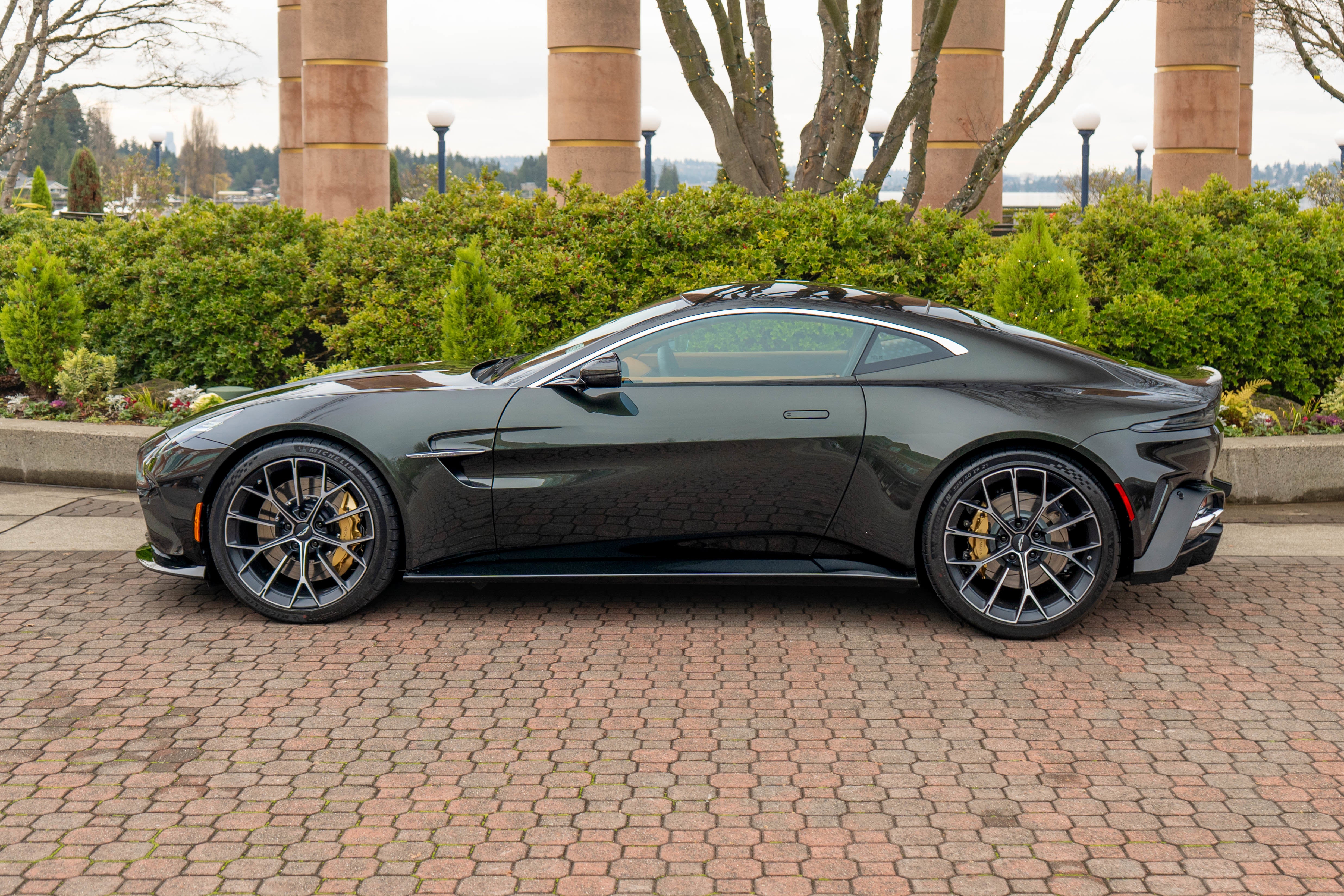 2025 Aston Martin Vantage Coupe