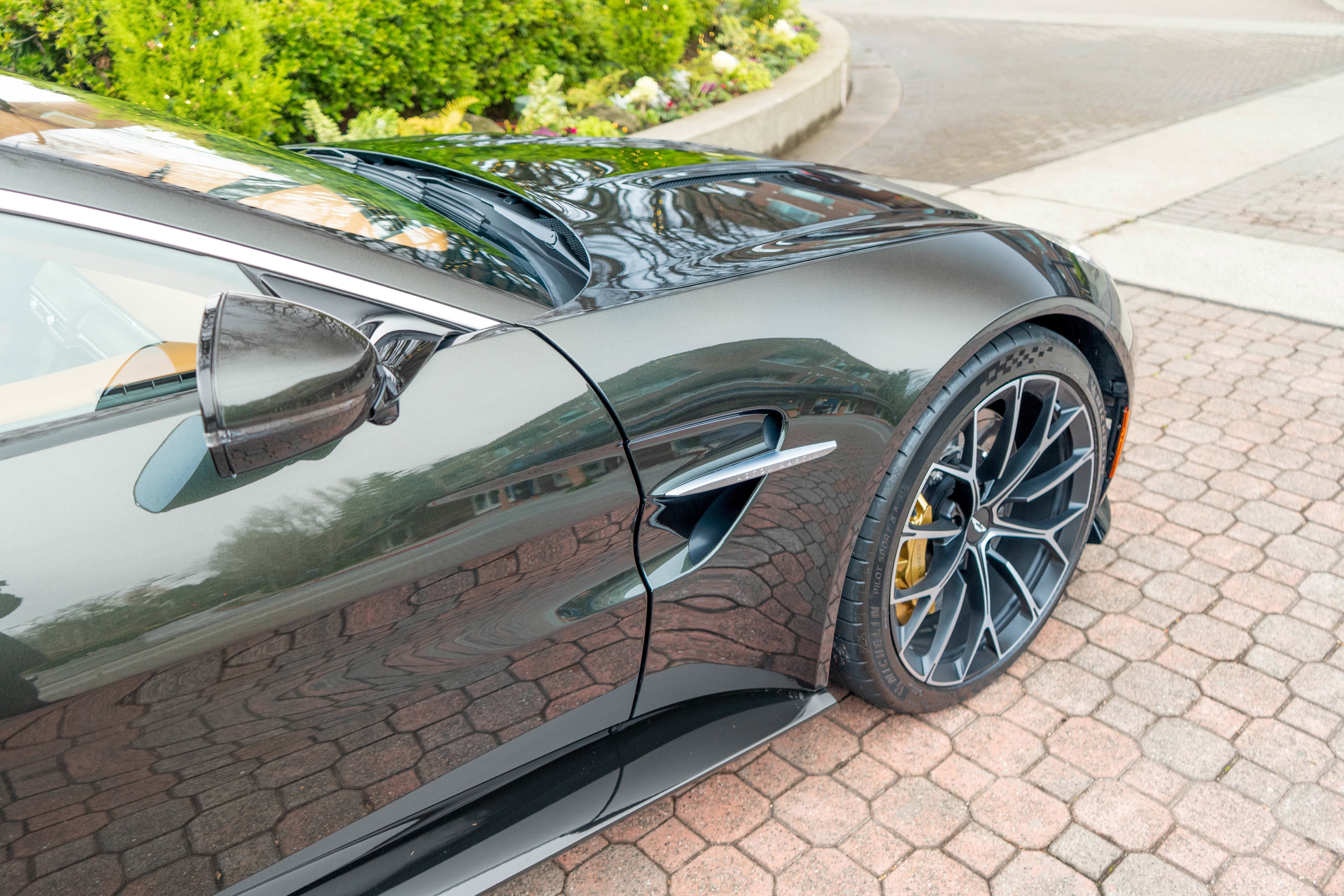 2025 Aston Martin Vantage Coupe