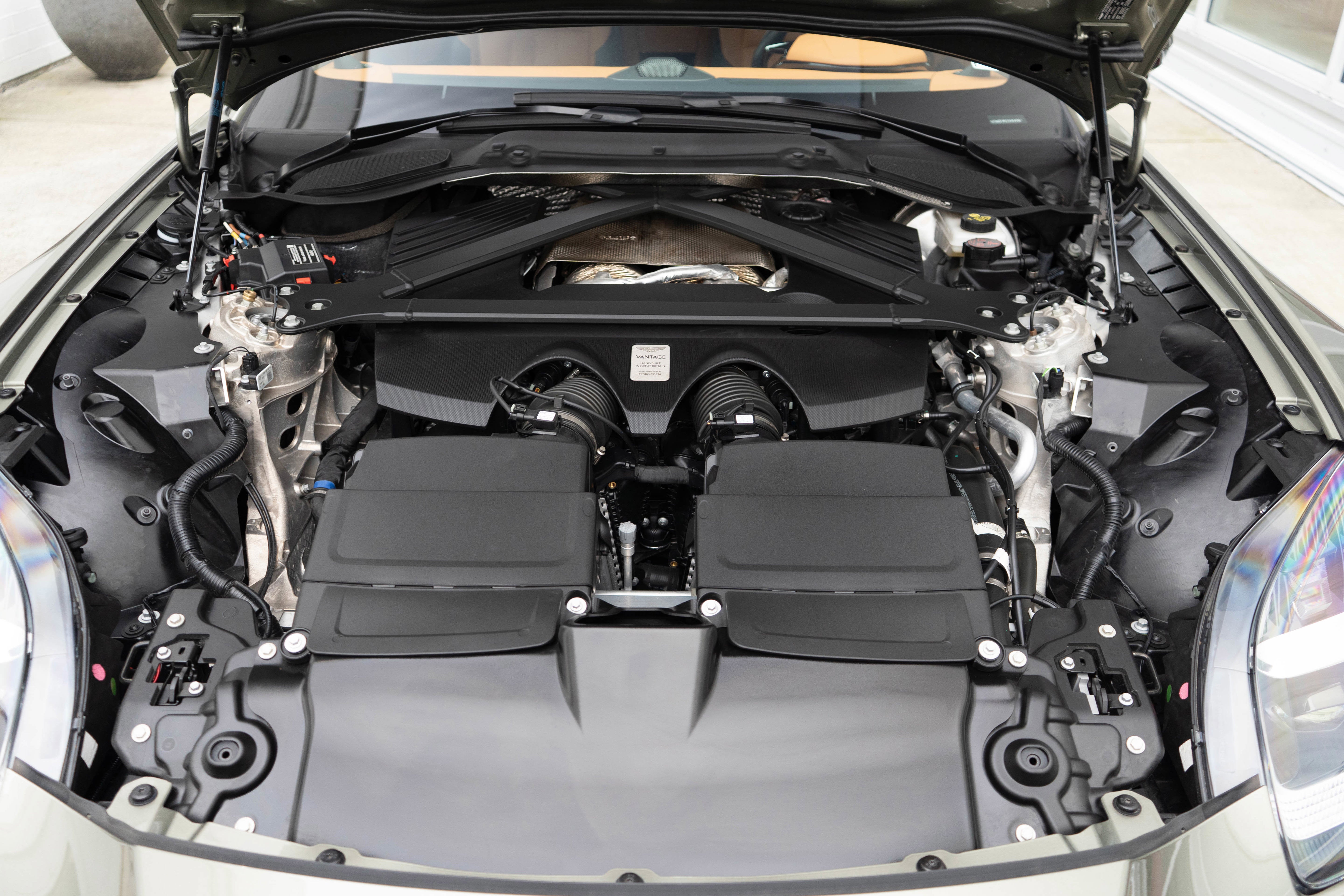 2025 Aston Martin Vantage Coupe