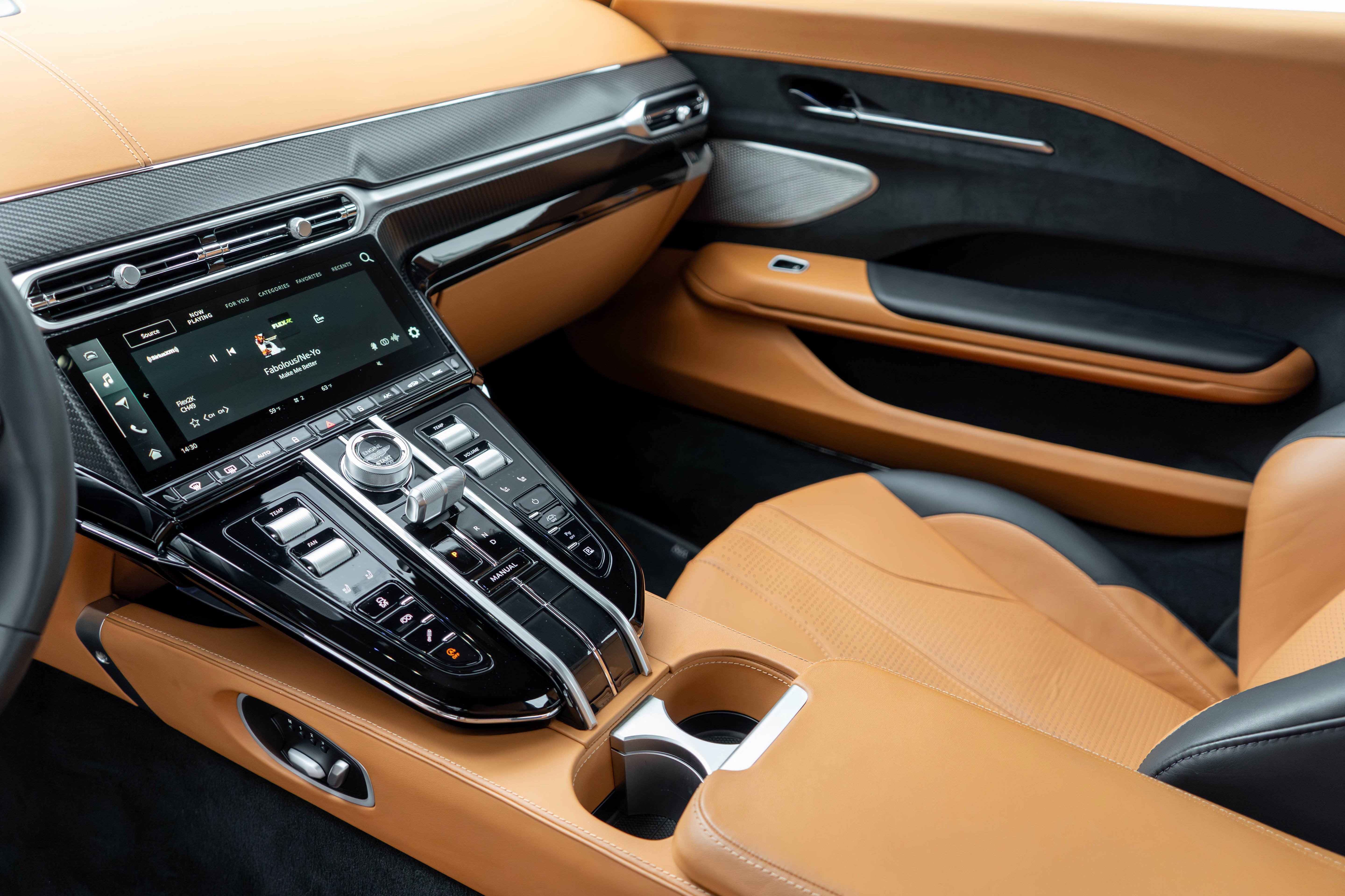 2025 Aston Martin Vantage Coupe