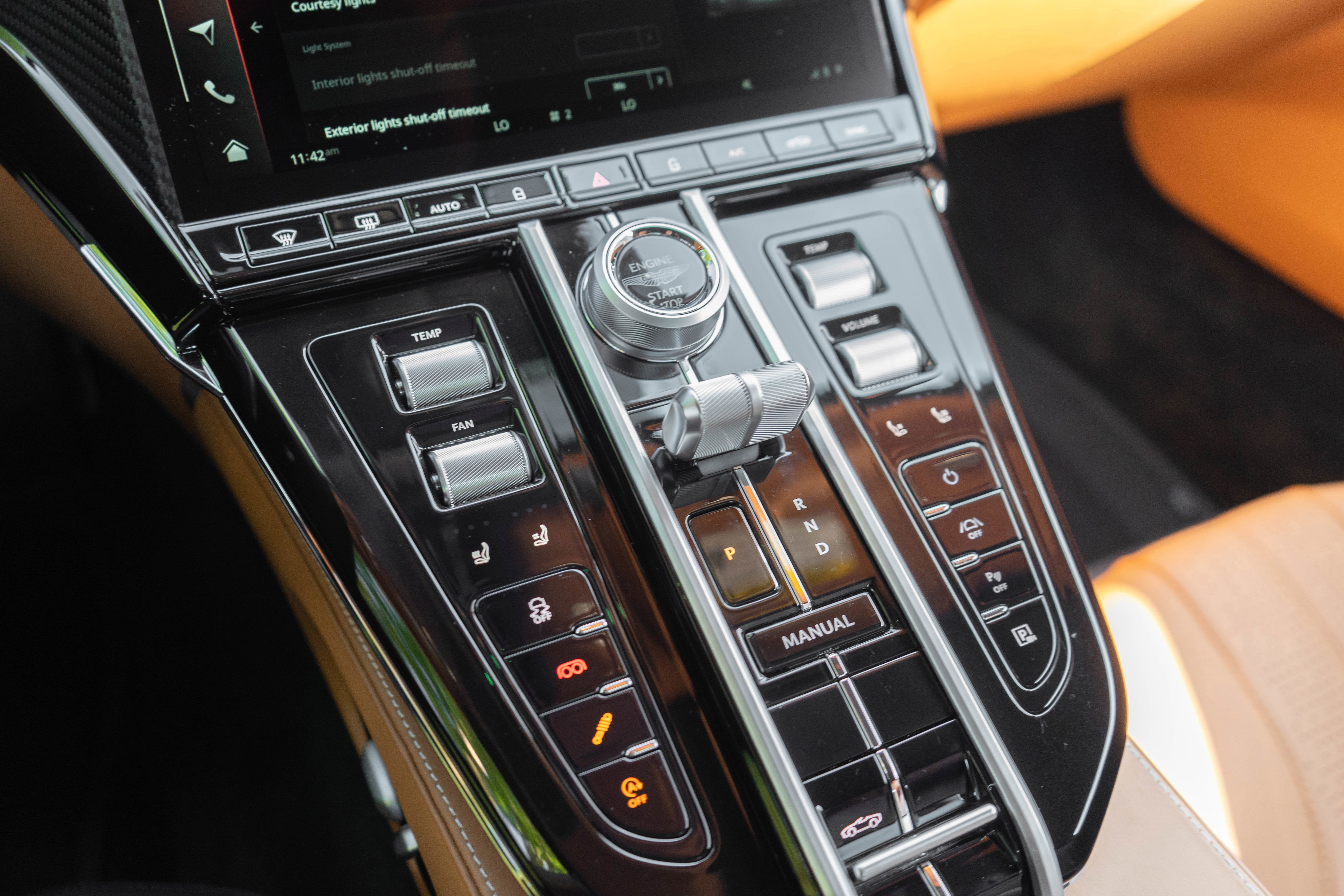 2026 Aston Martin Vantage Roadster