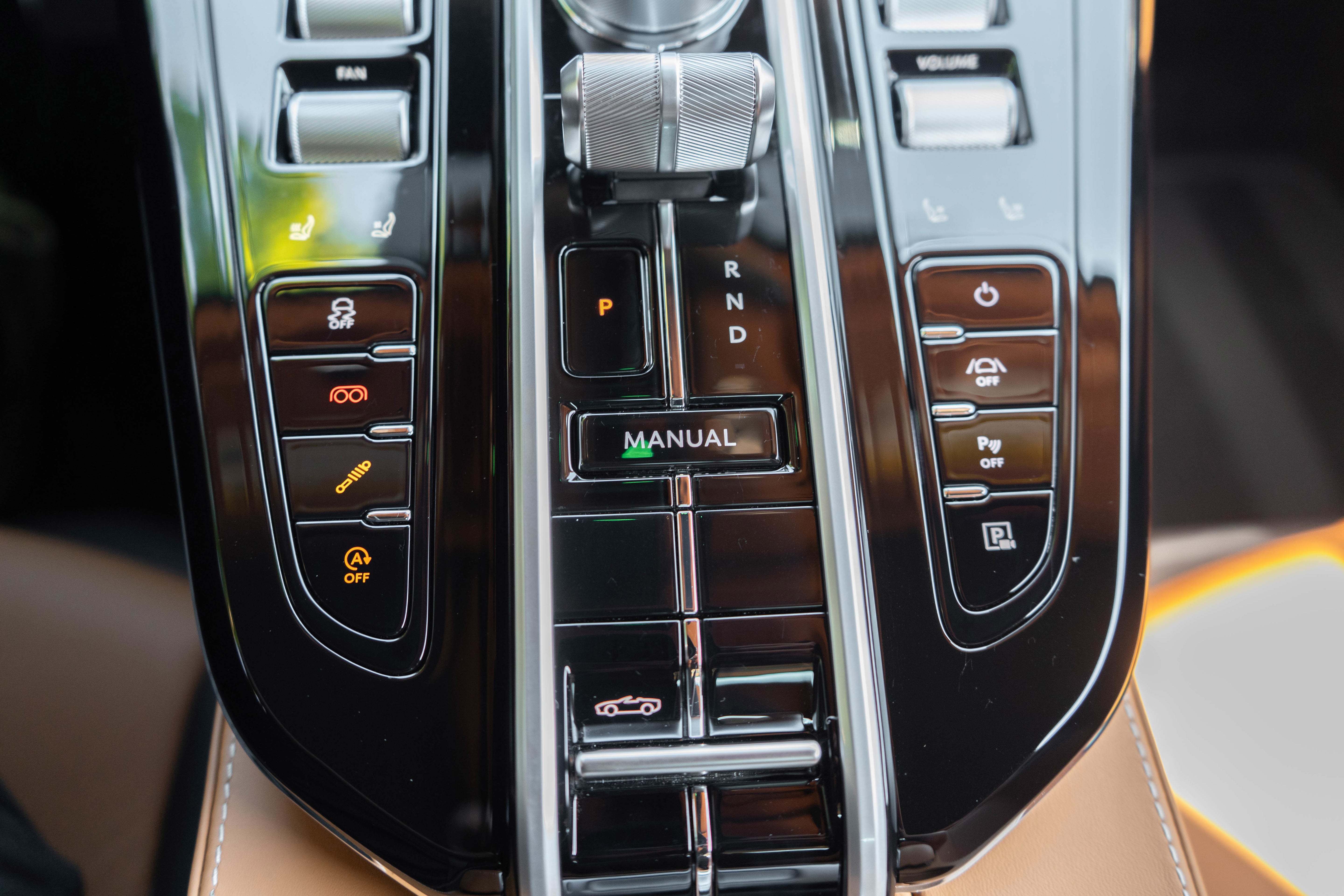 2026 Aston Martin Vantage Roadster