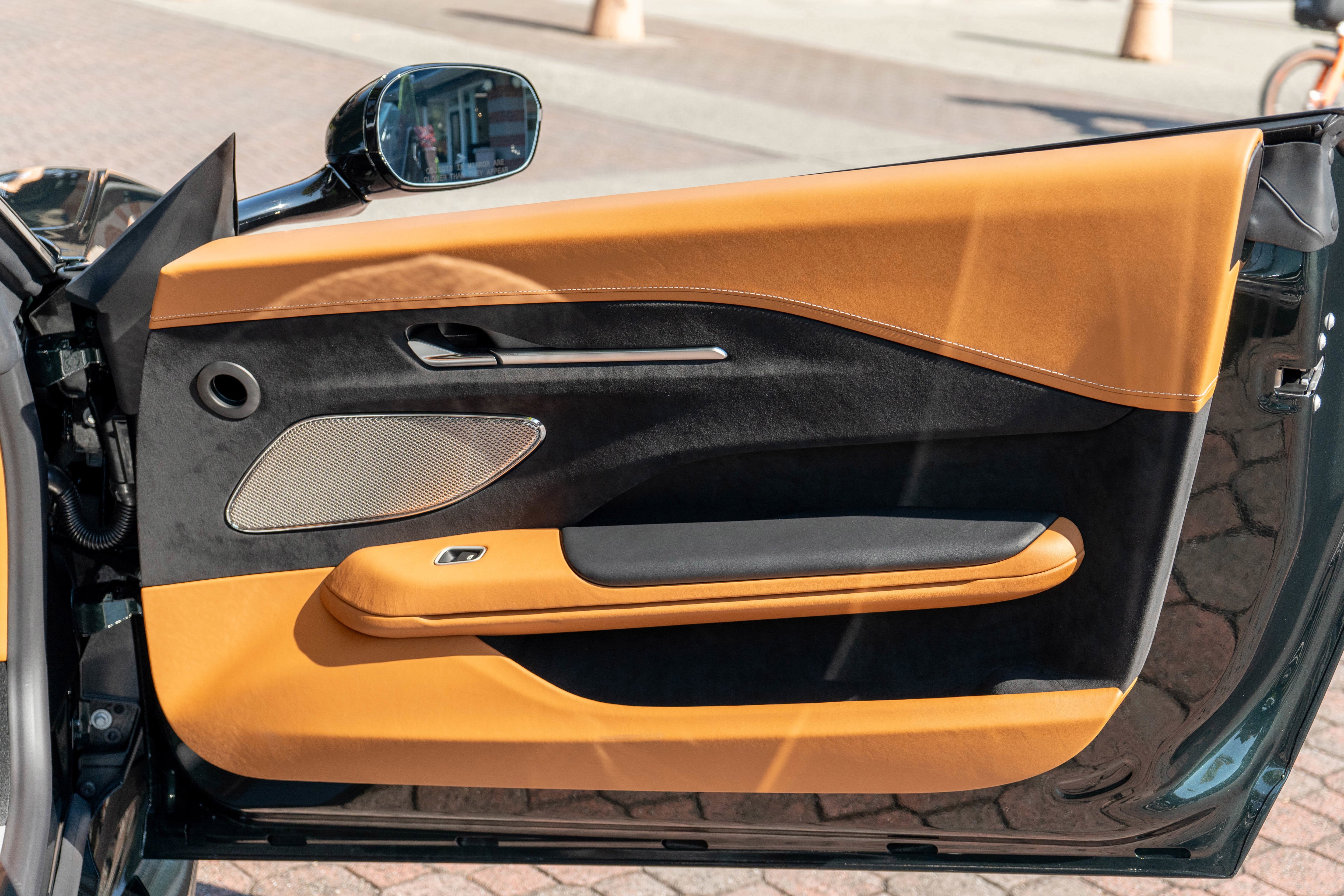 2026 Aston Martin Vantage Roadster