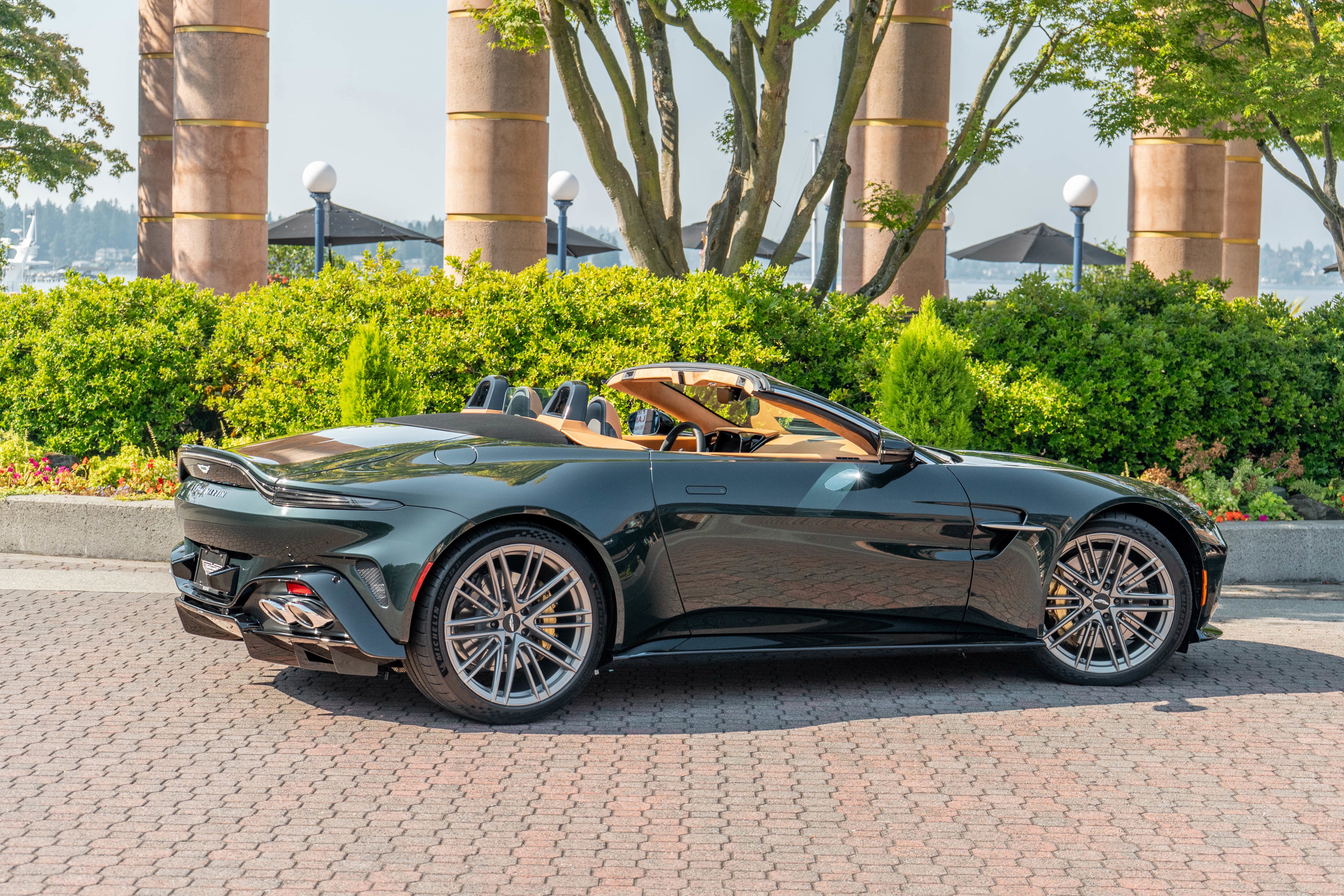 2026 Aston Martin Vantage Roadster