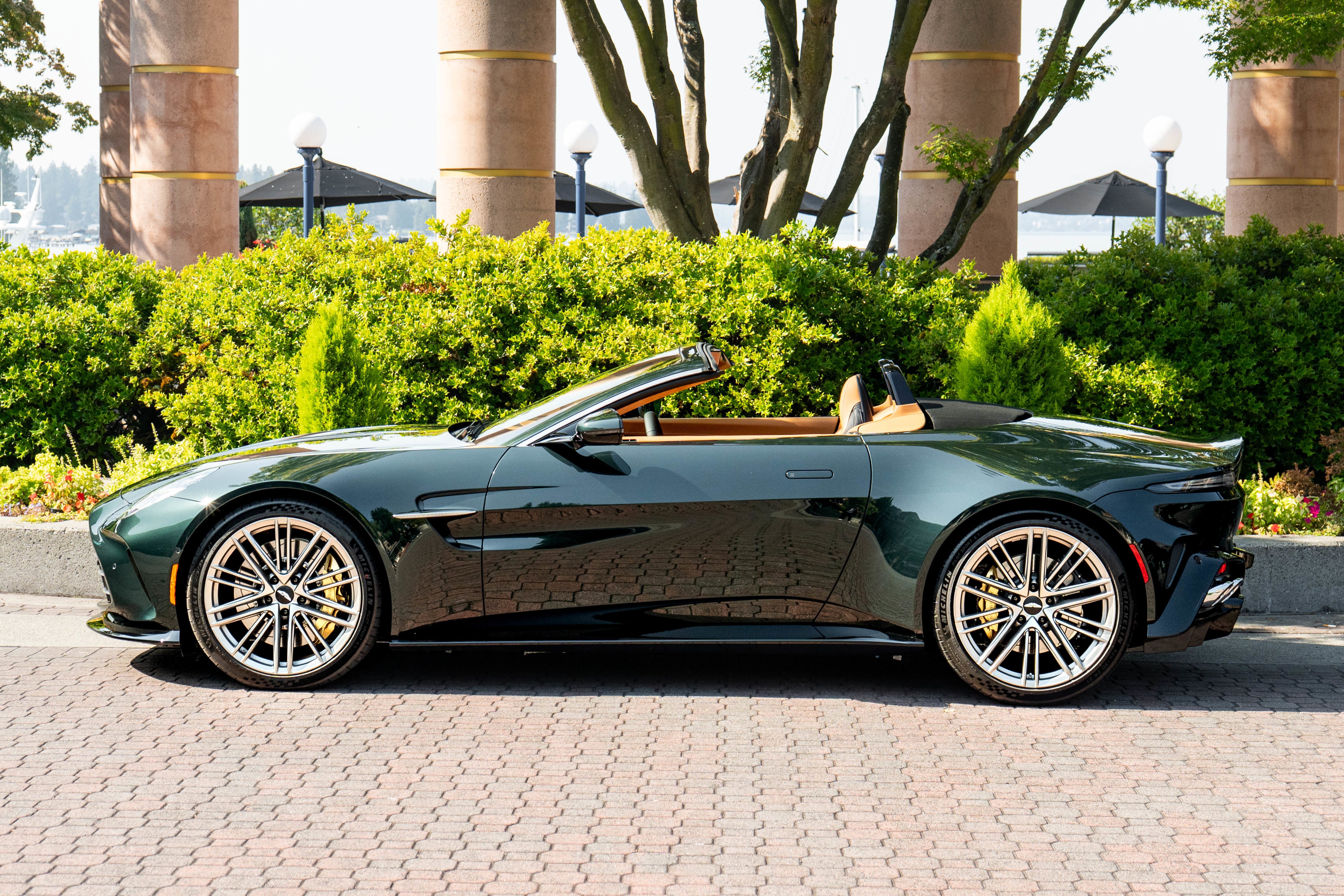 2026 Aston Martin Vantage Roadster