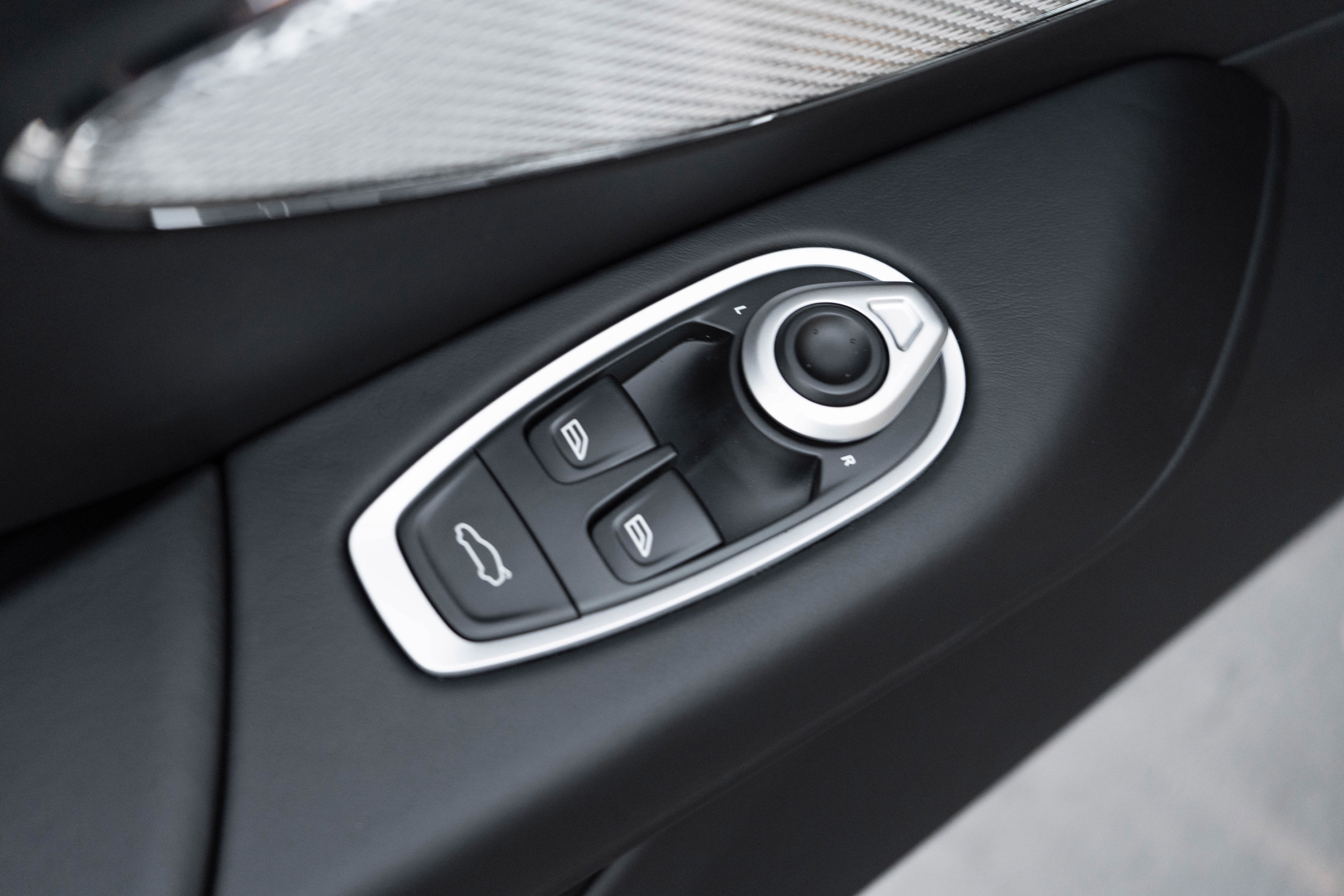 2026 Aston Martin Vantage S