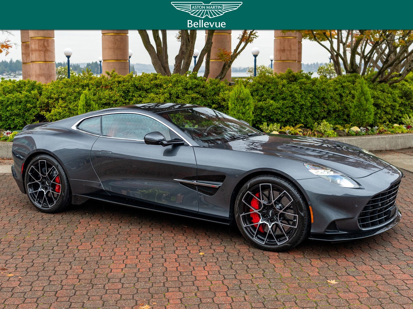 2025 Aston Martin Vanquish Coupe