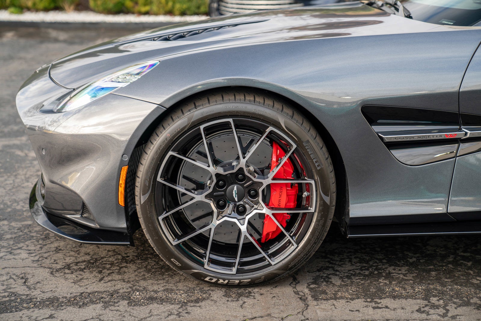 2025 Aston Martin Vanquish Coupe