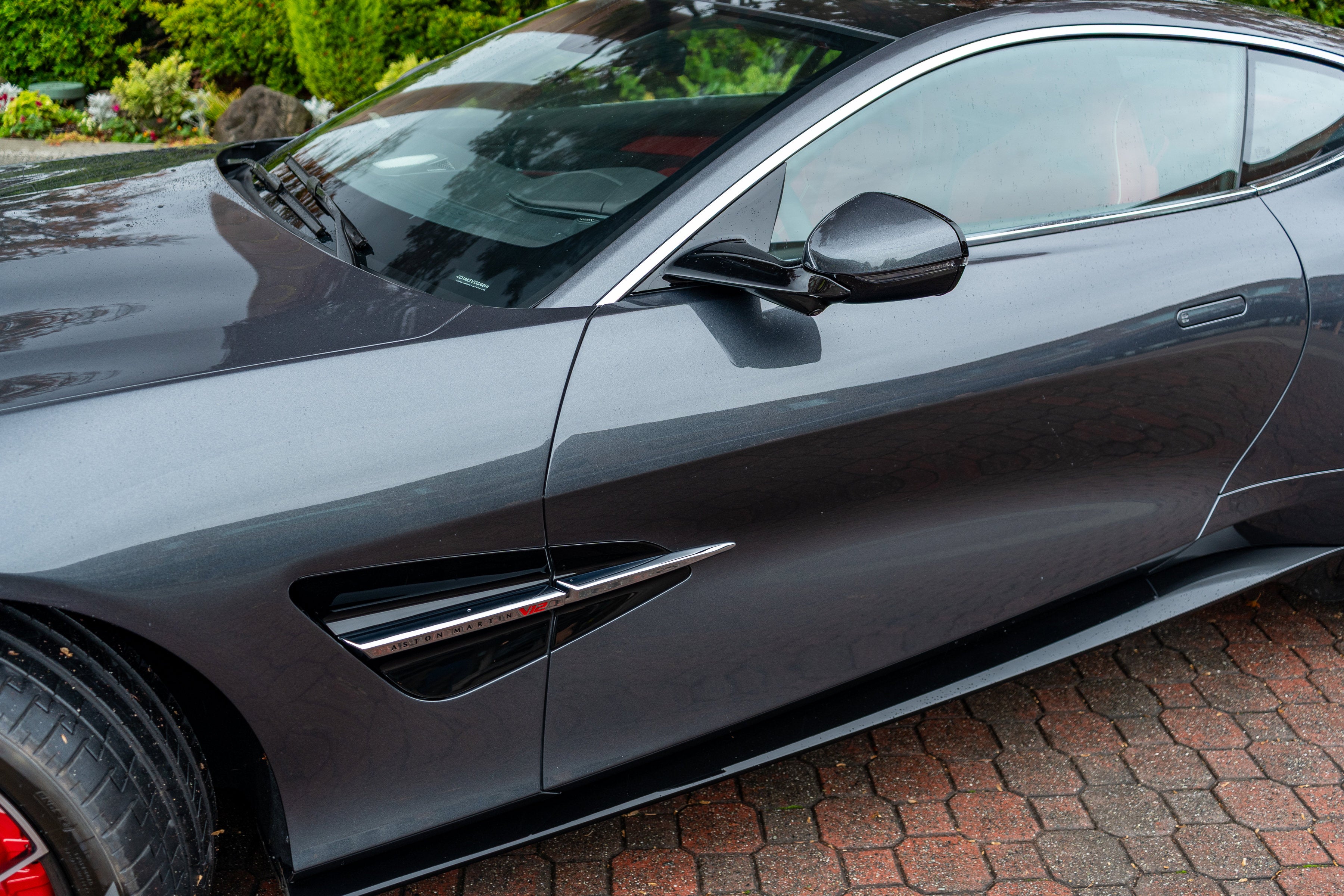 2025 Aston Martin Vanquish Coupe