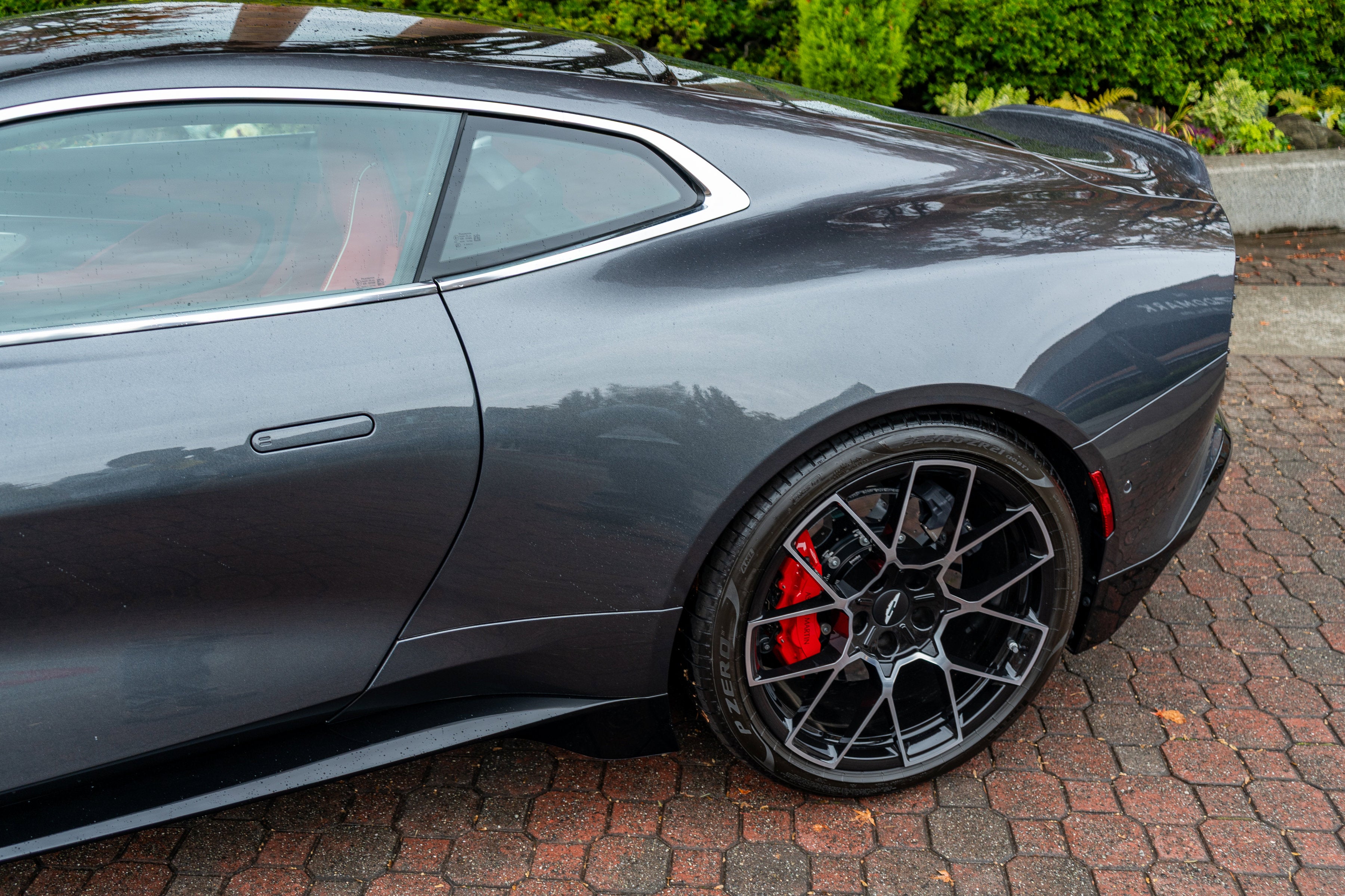 2025 Aston Martin Vanquish Coupe