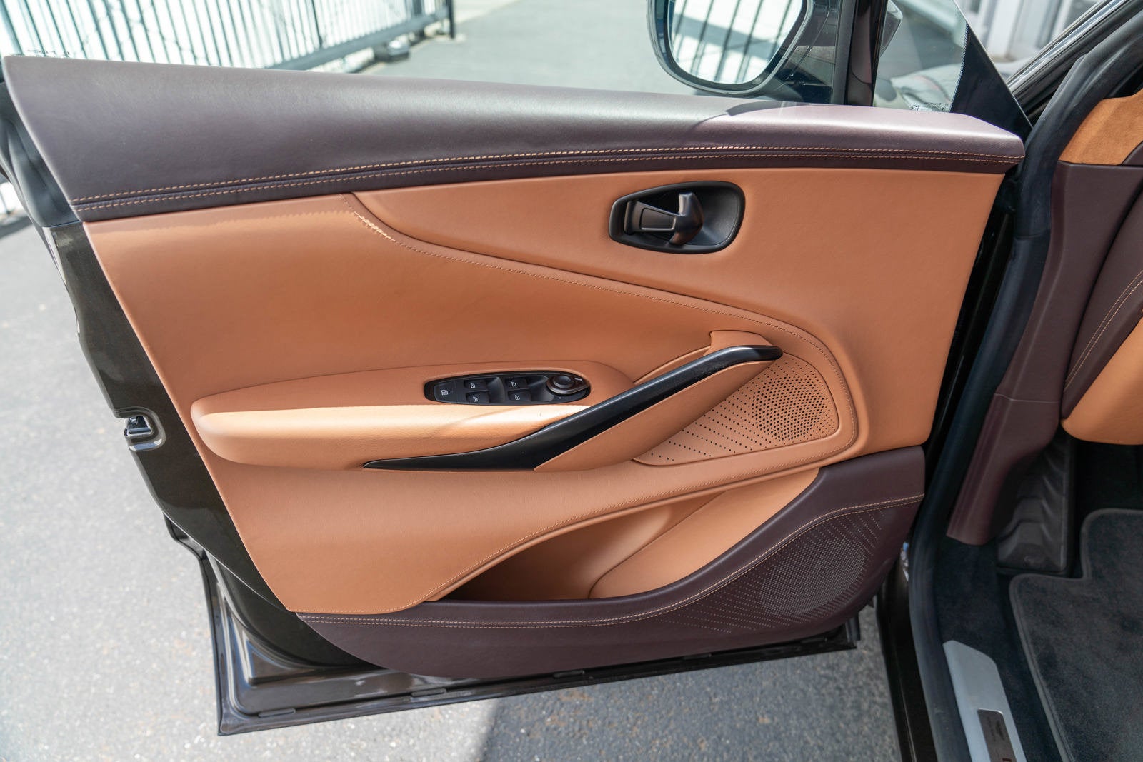 2021 Aston Martin DBX AWD