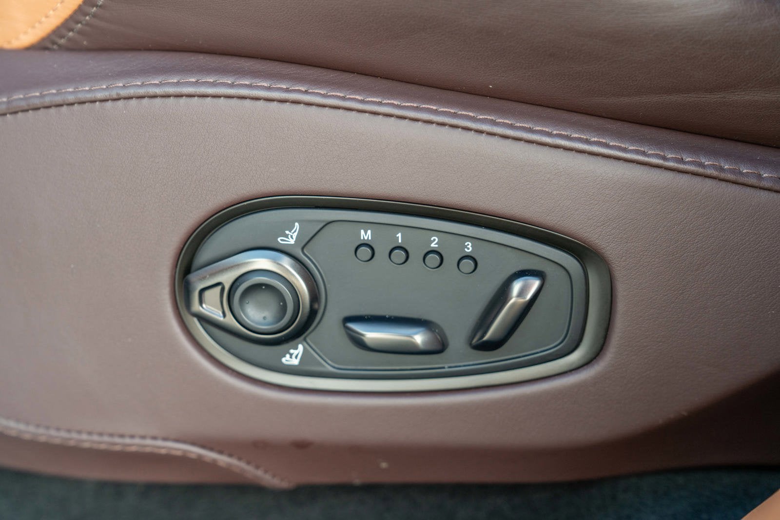 2021 Aston Martin DBX AWD