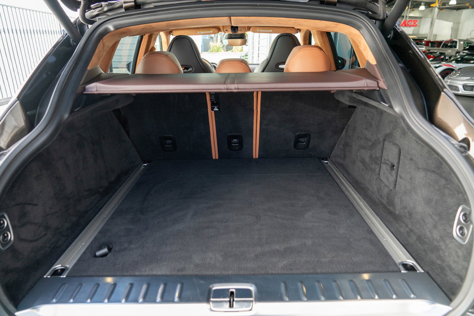 2021 Aston Martin DBX AWD