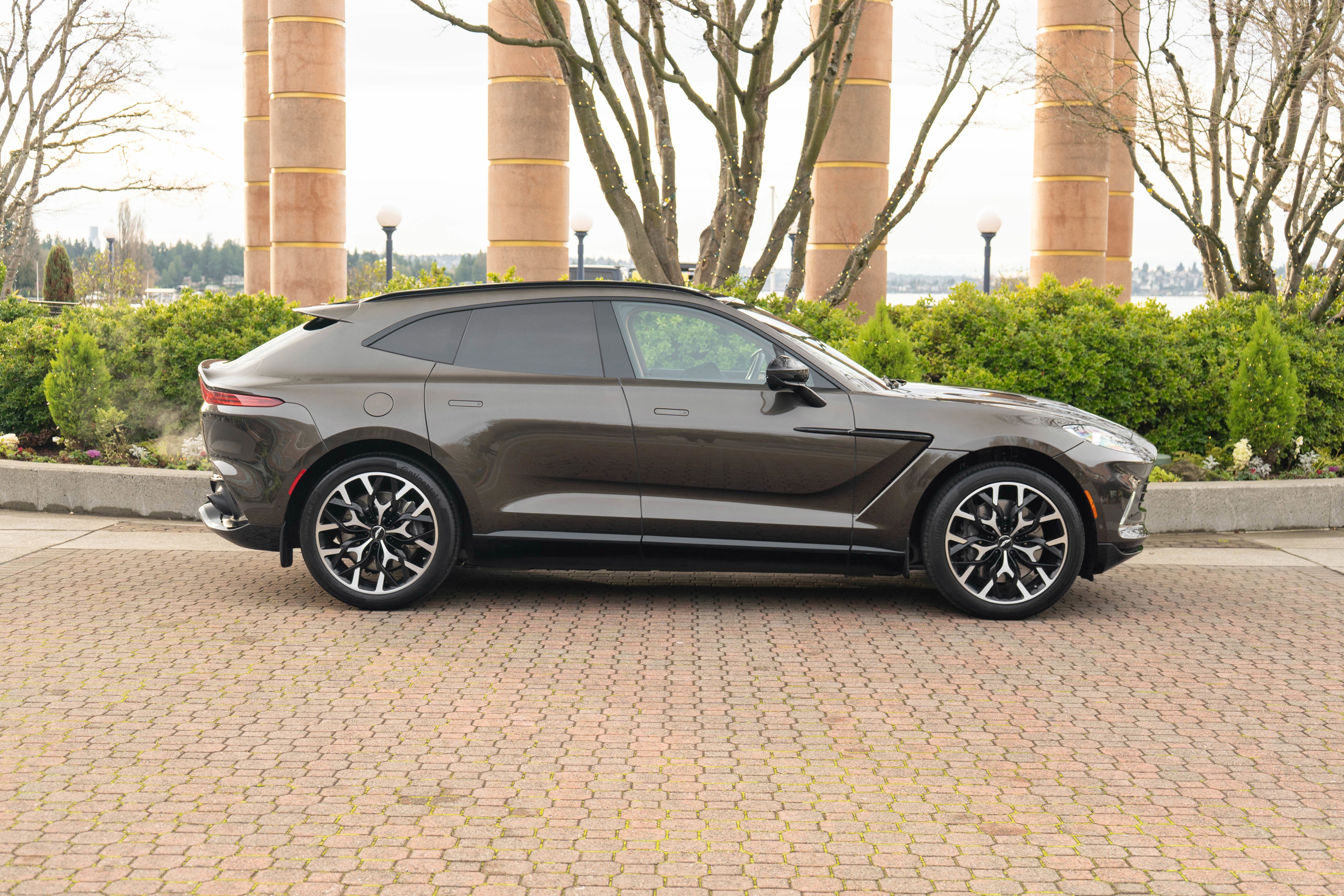 2021 Aston Martin DBX AWD