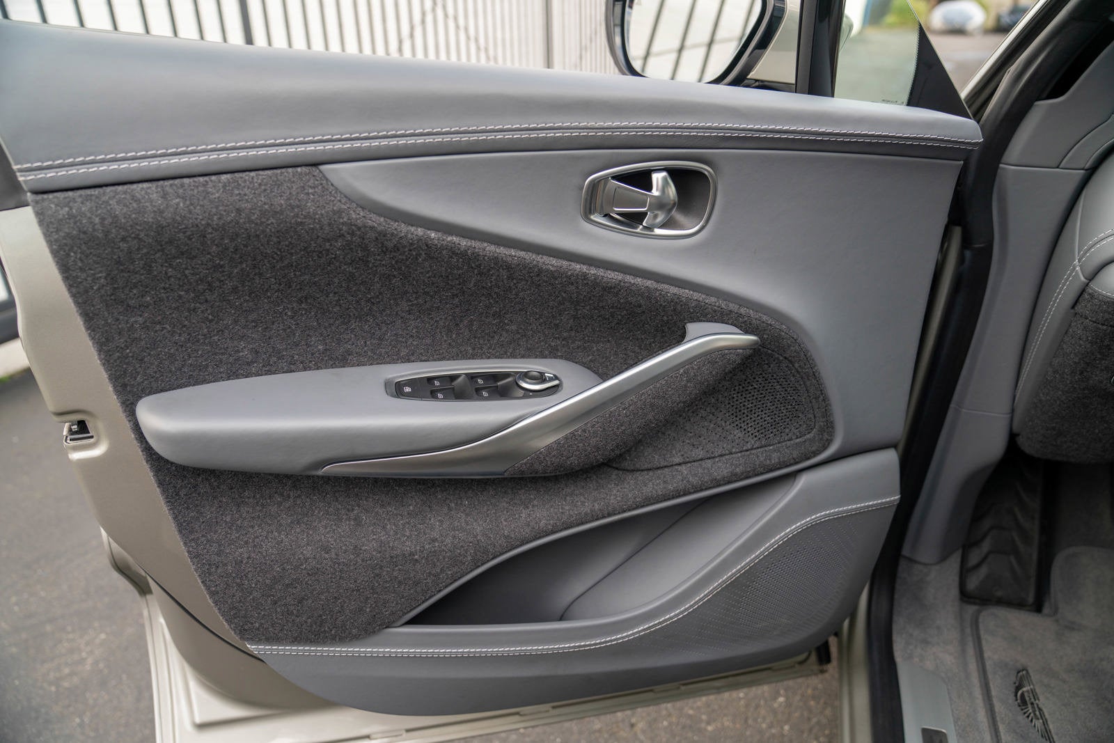 2021 Aston Martin DBX AWD