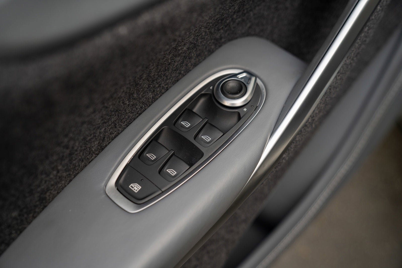 2021 Aston Martin DBX AWD