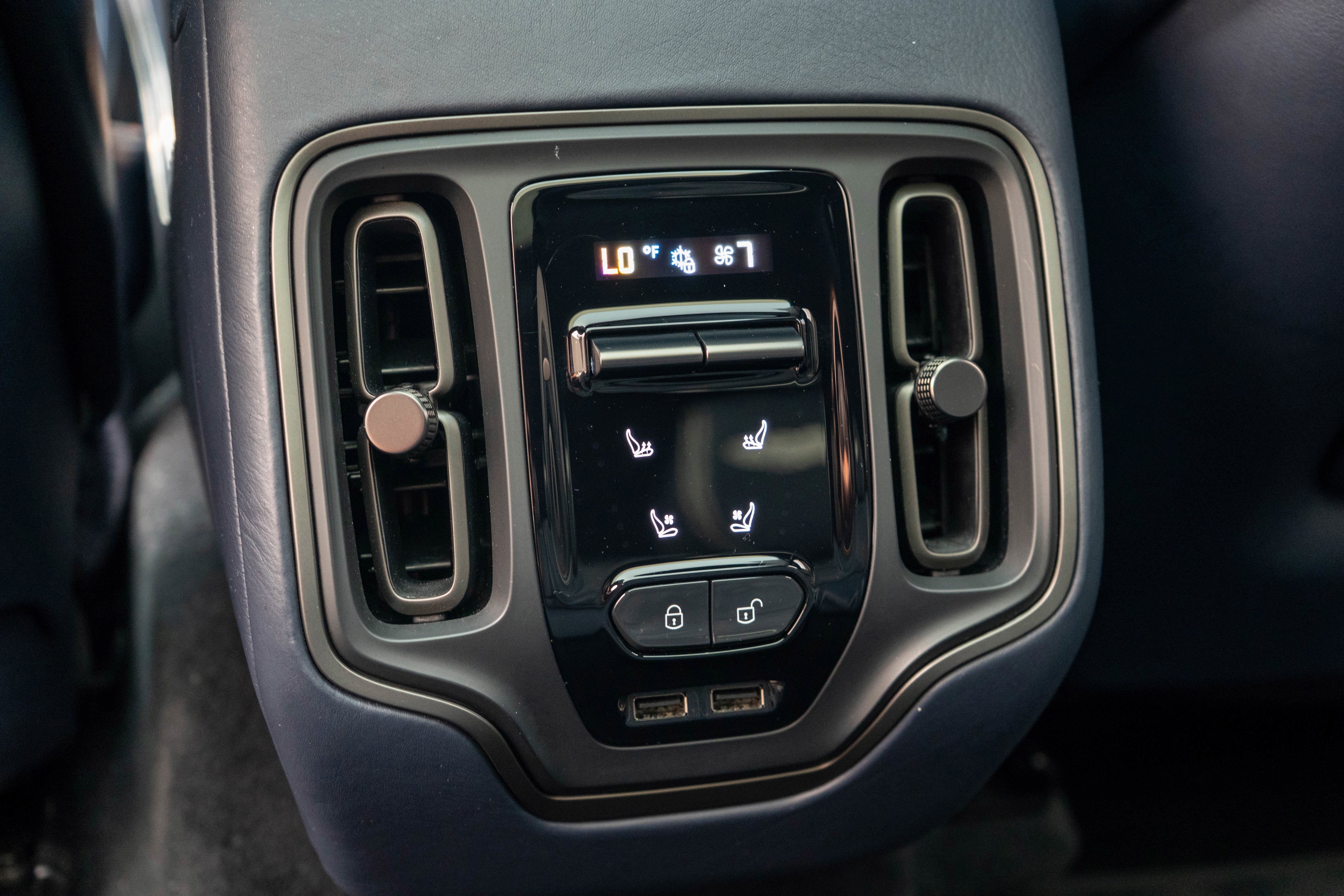 2021 Aston Martin DBX AWD