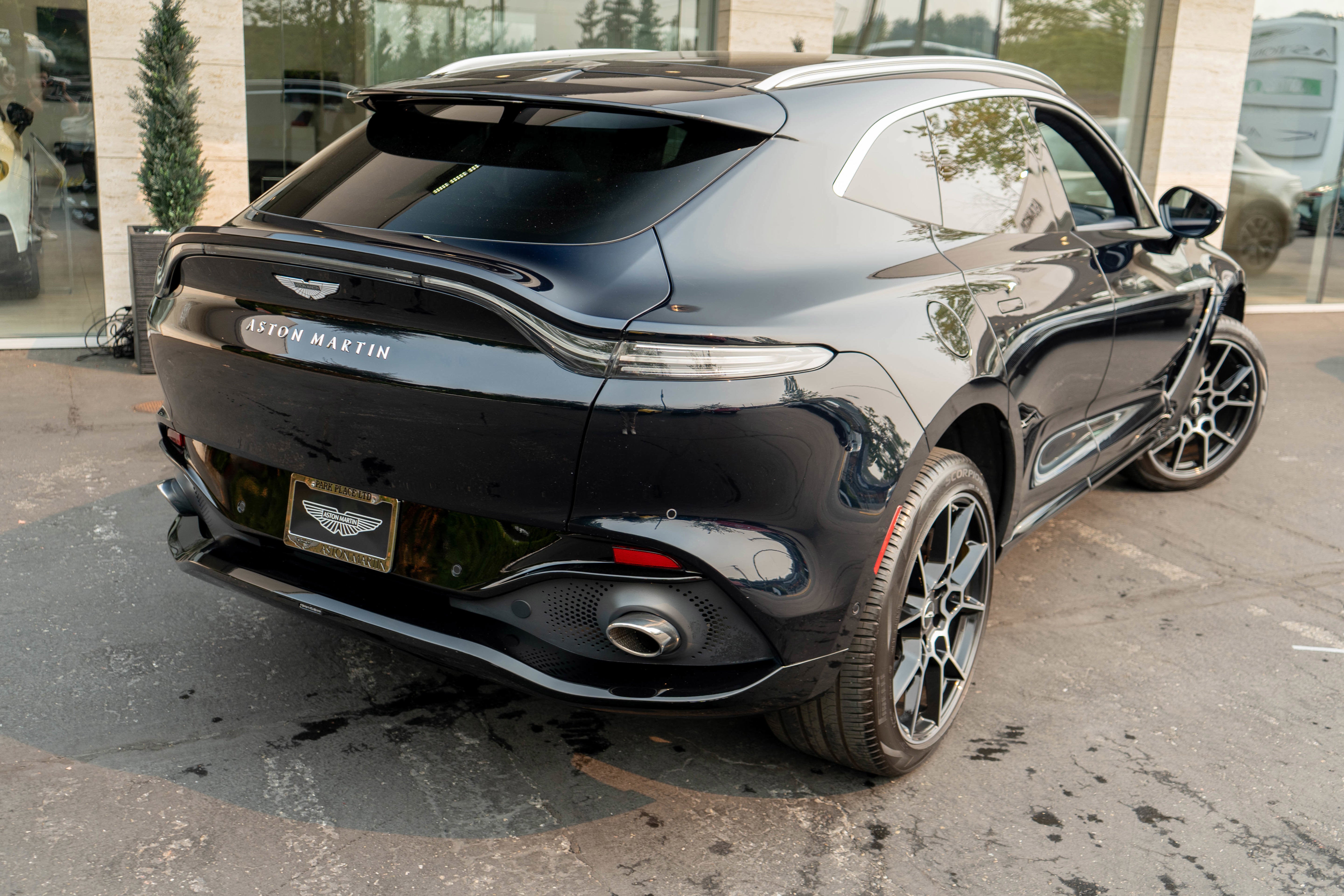 2021 Aston Martin DBX AWD