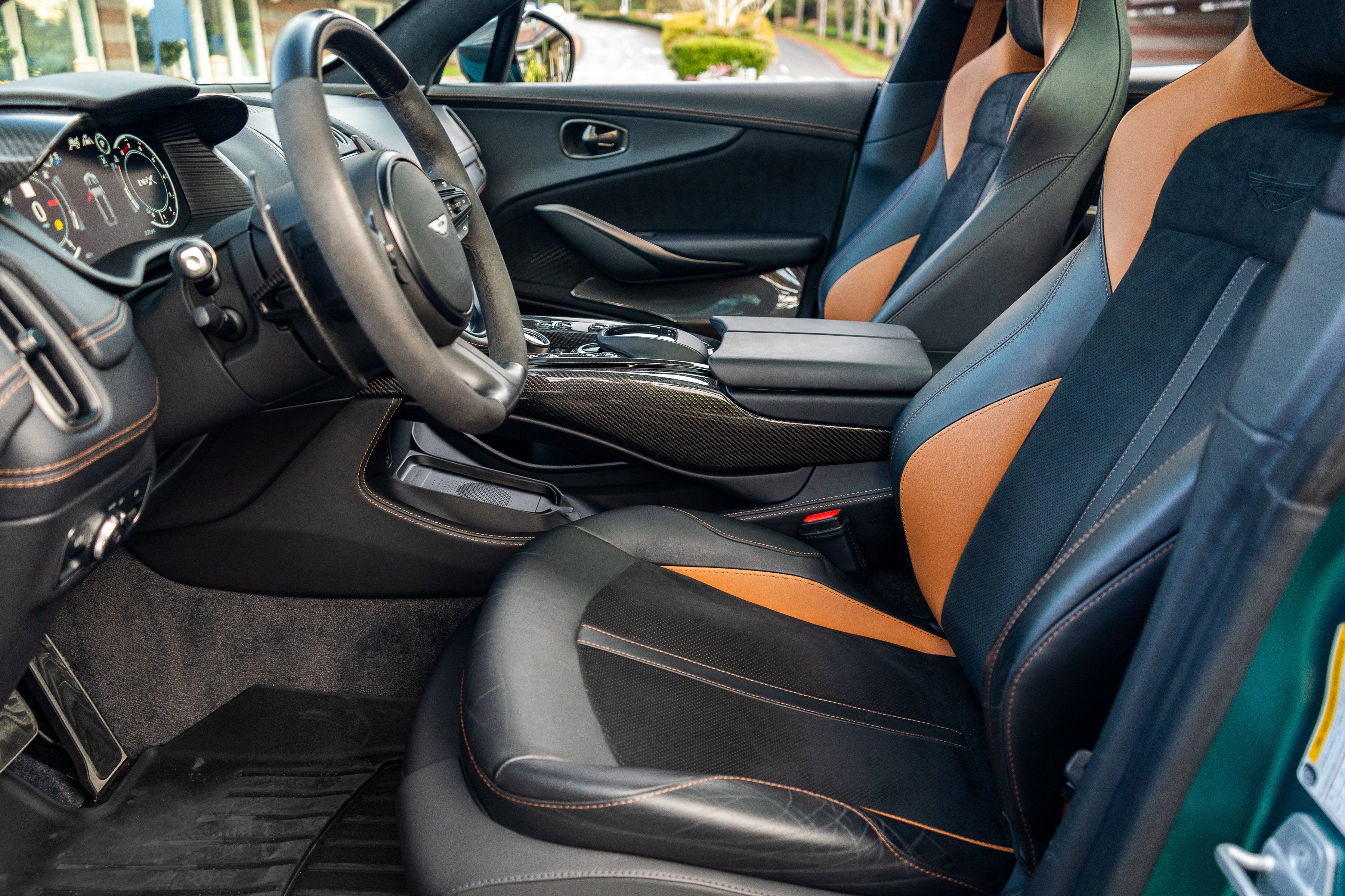 2023 Aston Martin DBX 707