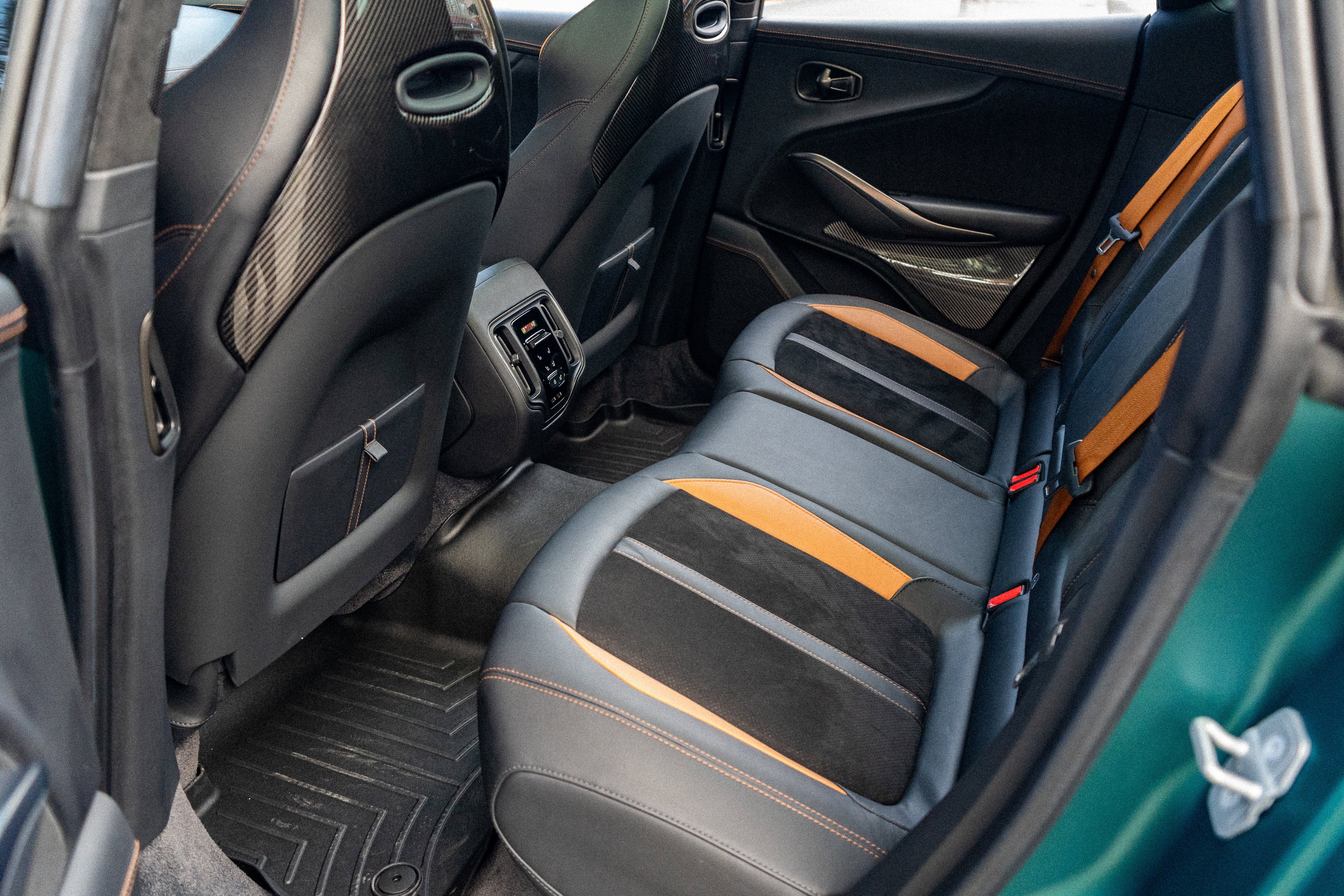 2023 Aston Martin DBX 707