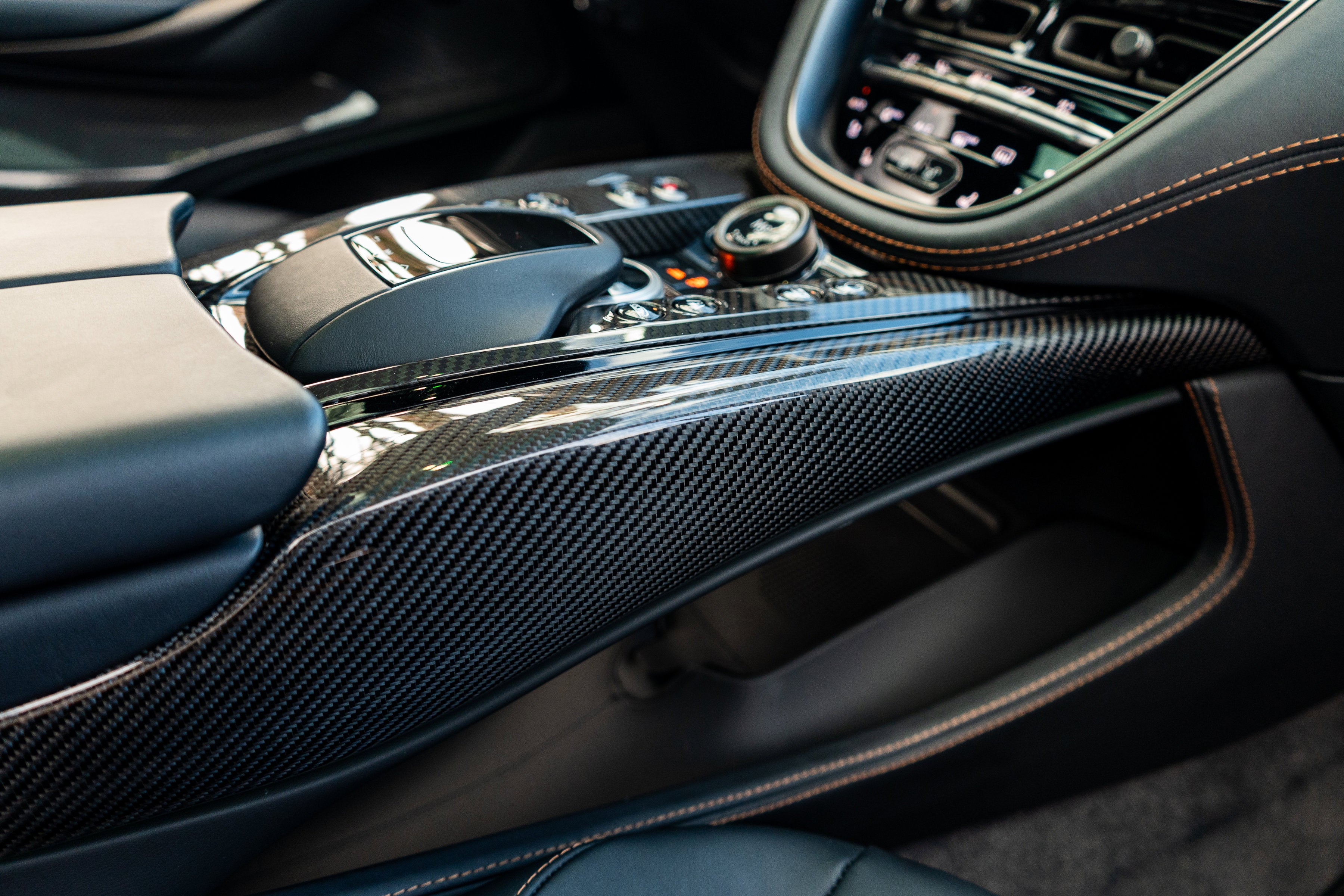 2023 Aston Martin DBX 707