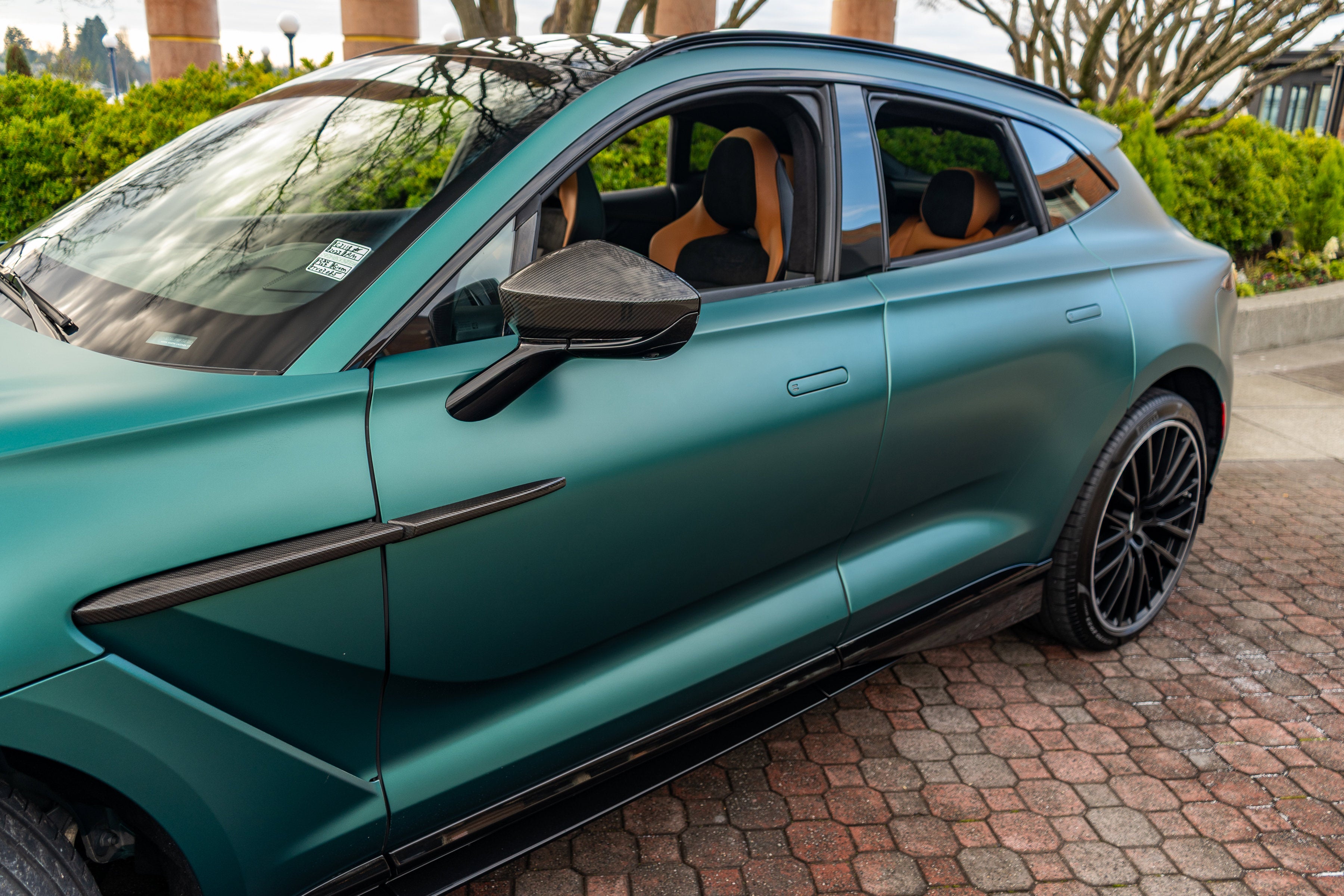 2023 Aston Martin DBX 707