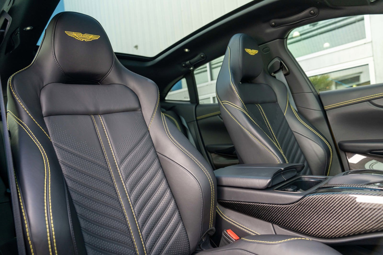 2023 Aston Martin DBX 707