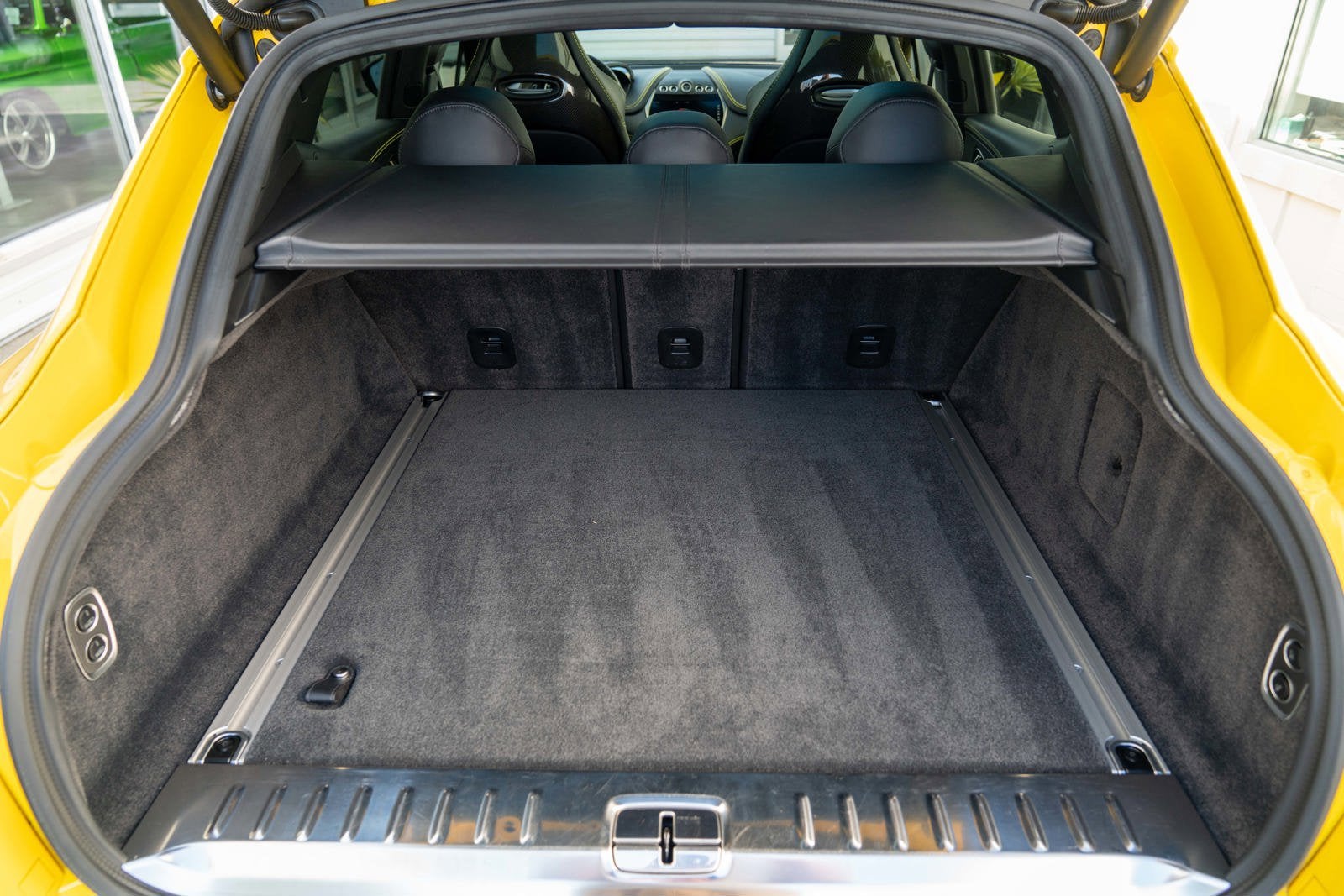 2023 Aston Martin DBX 707