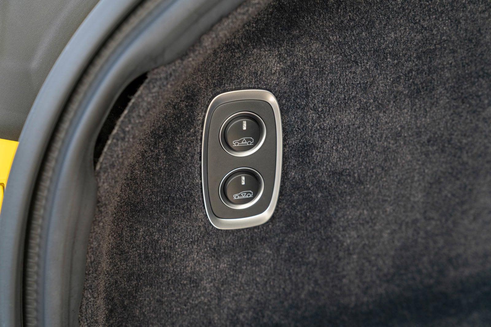 2023 Aston Martin DBX 707