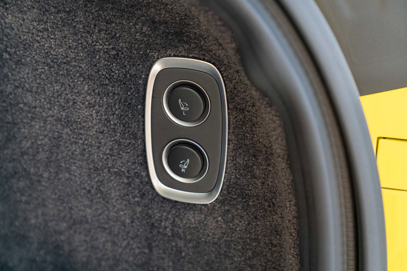 2023 Aston Martin DBX 707