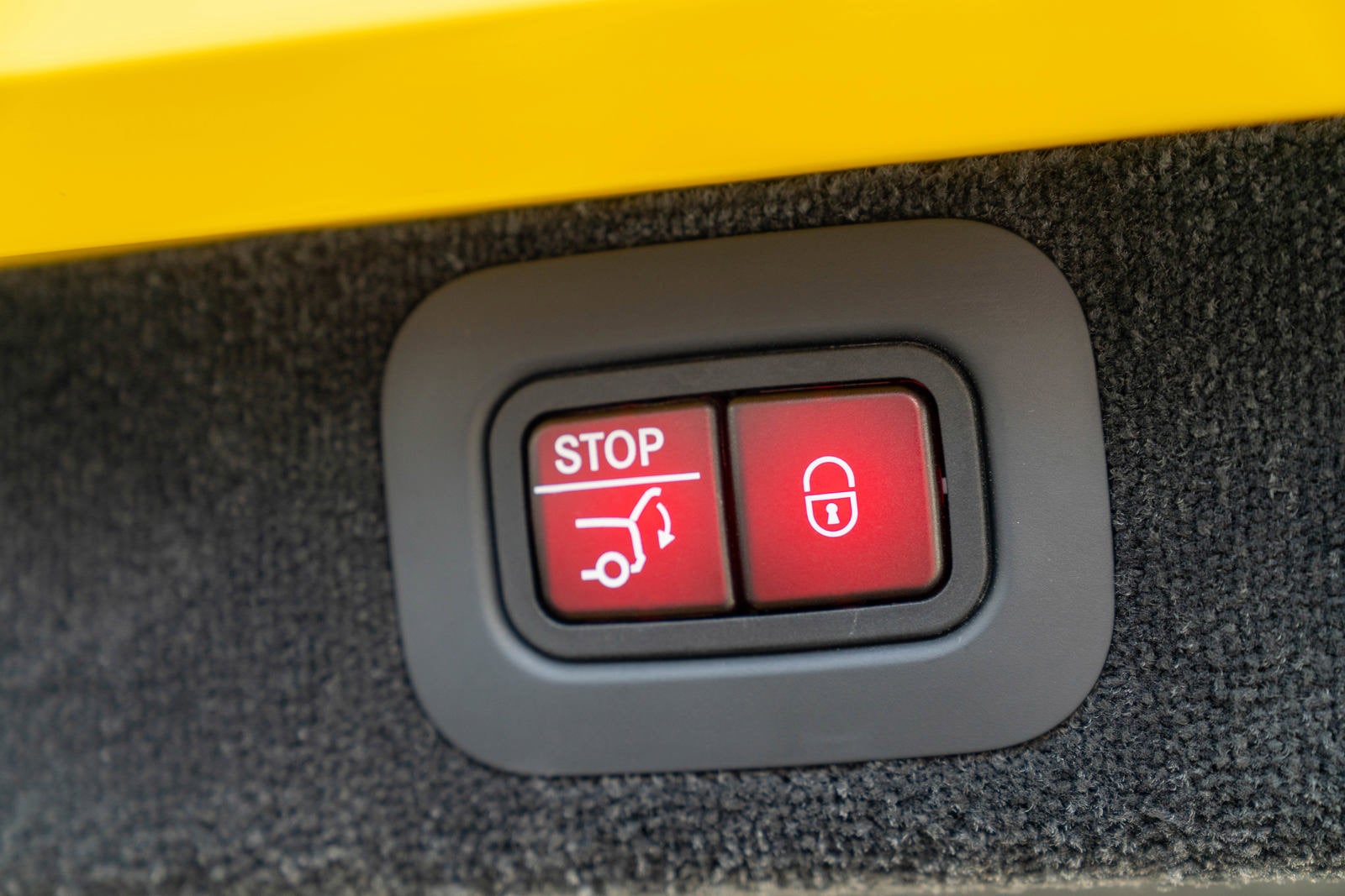 2023 Aston Martin DBX 707