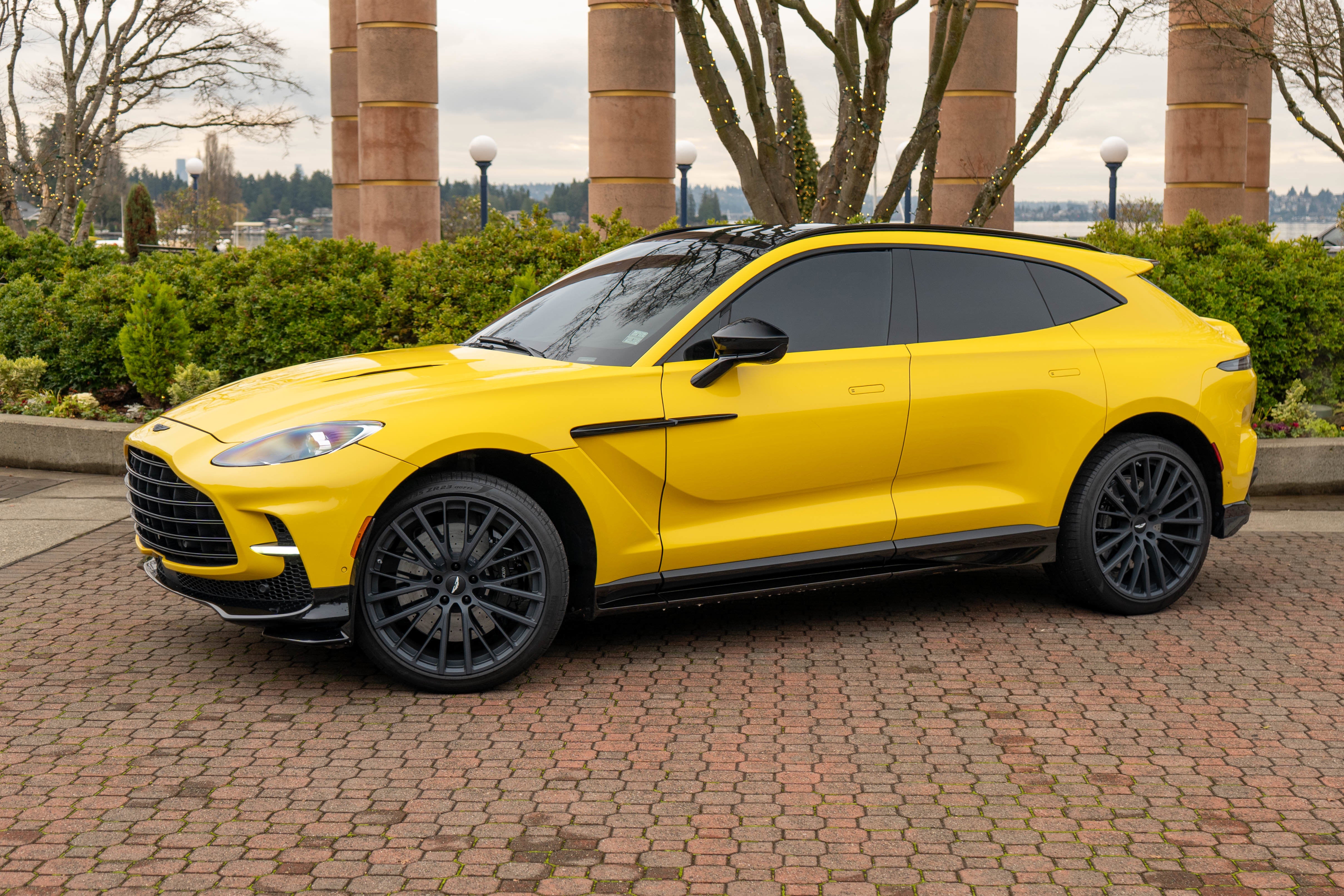 2023 Aston Martin DBX 707