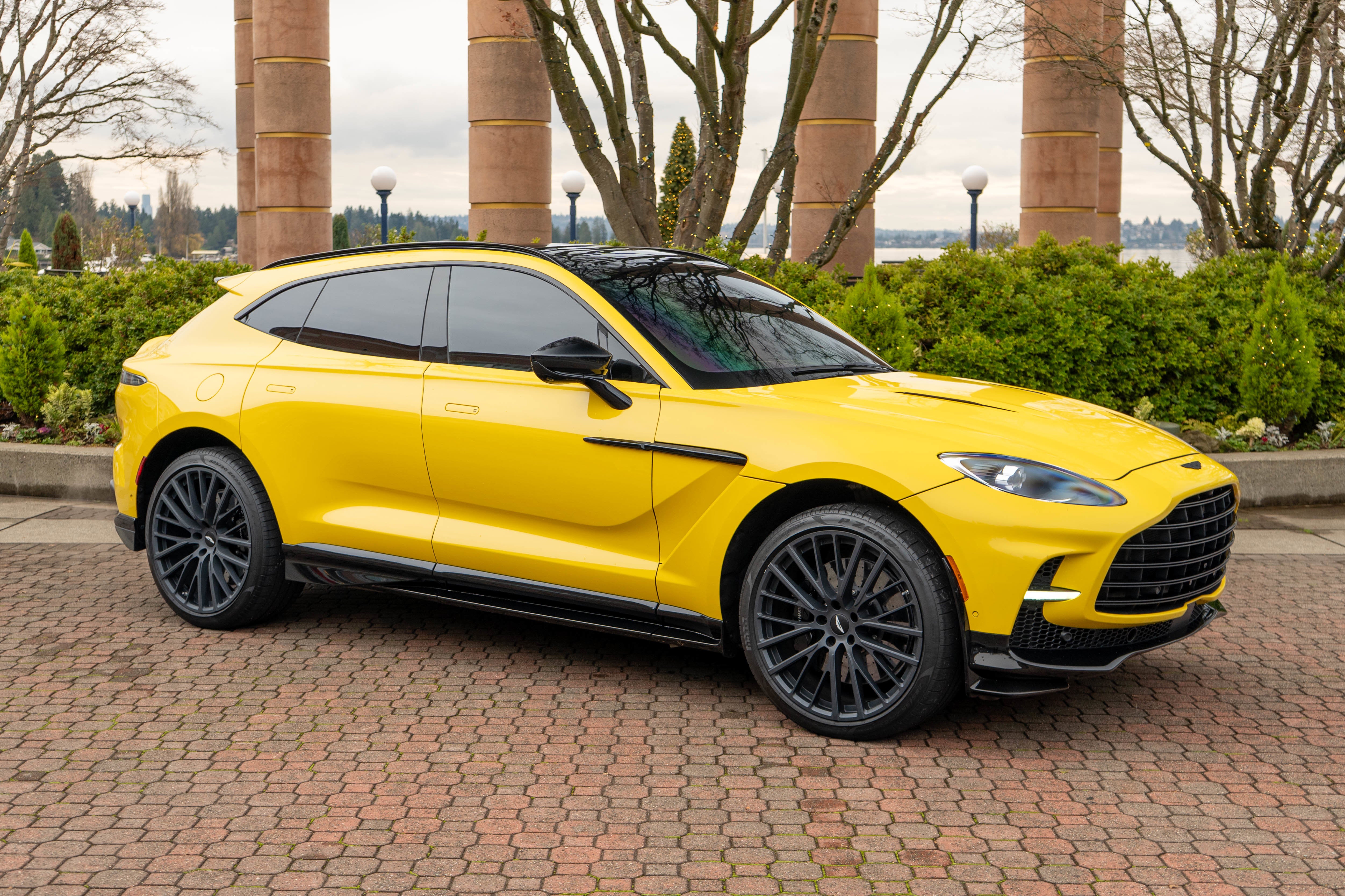 2023 Aston Martin DBX 707